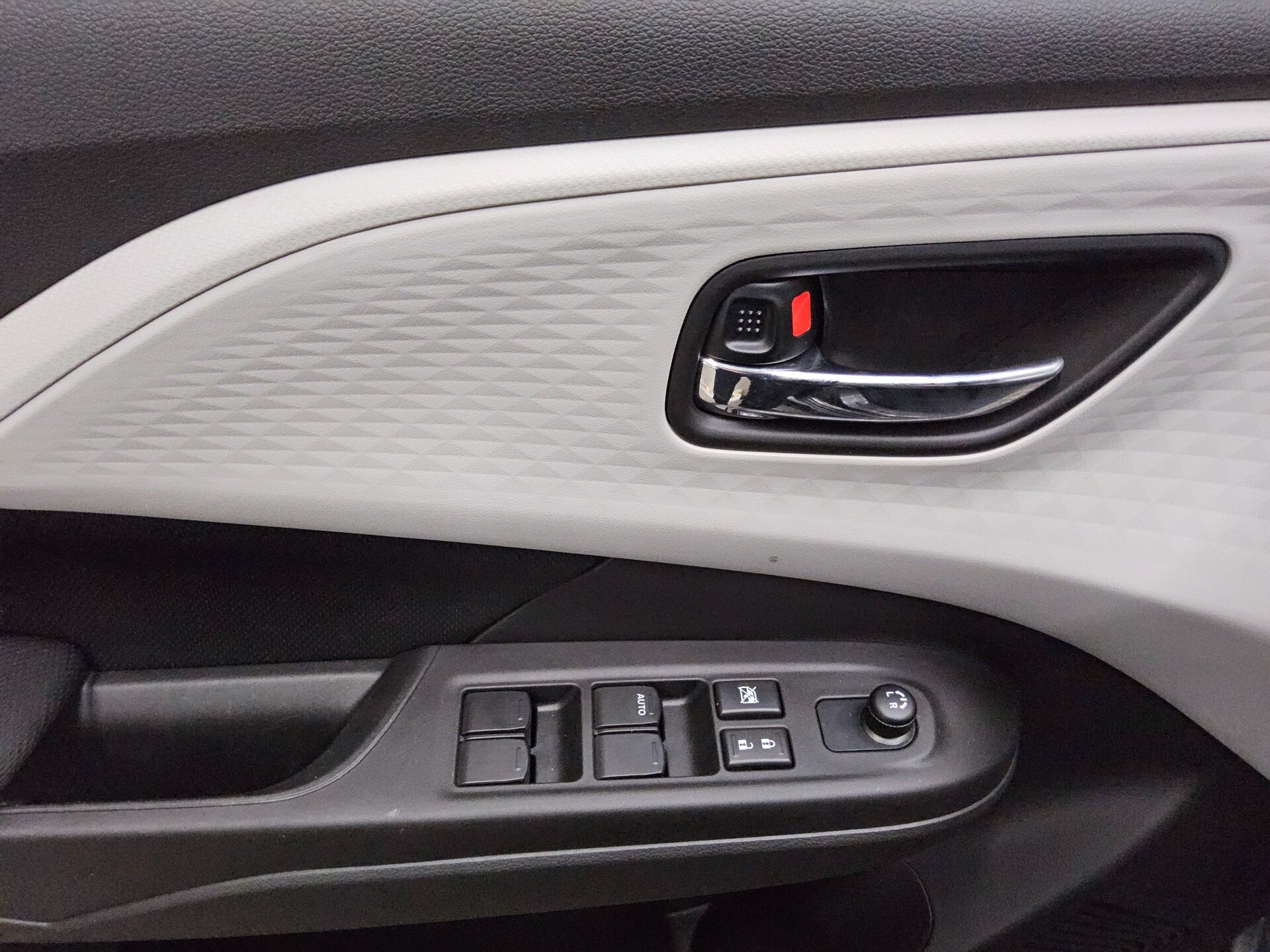 Suzuki Swift 1.2 Navi LED RFK Shz 9