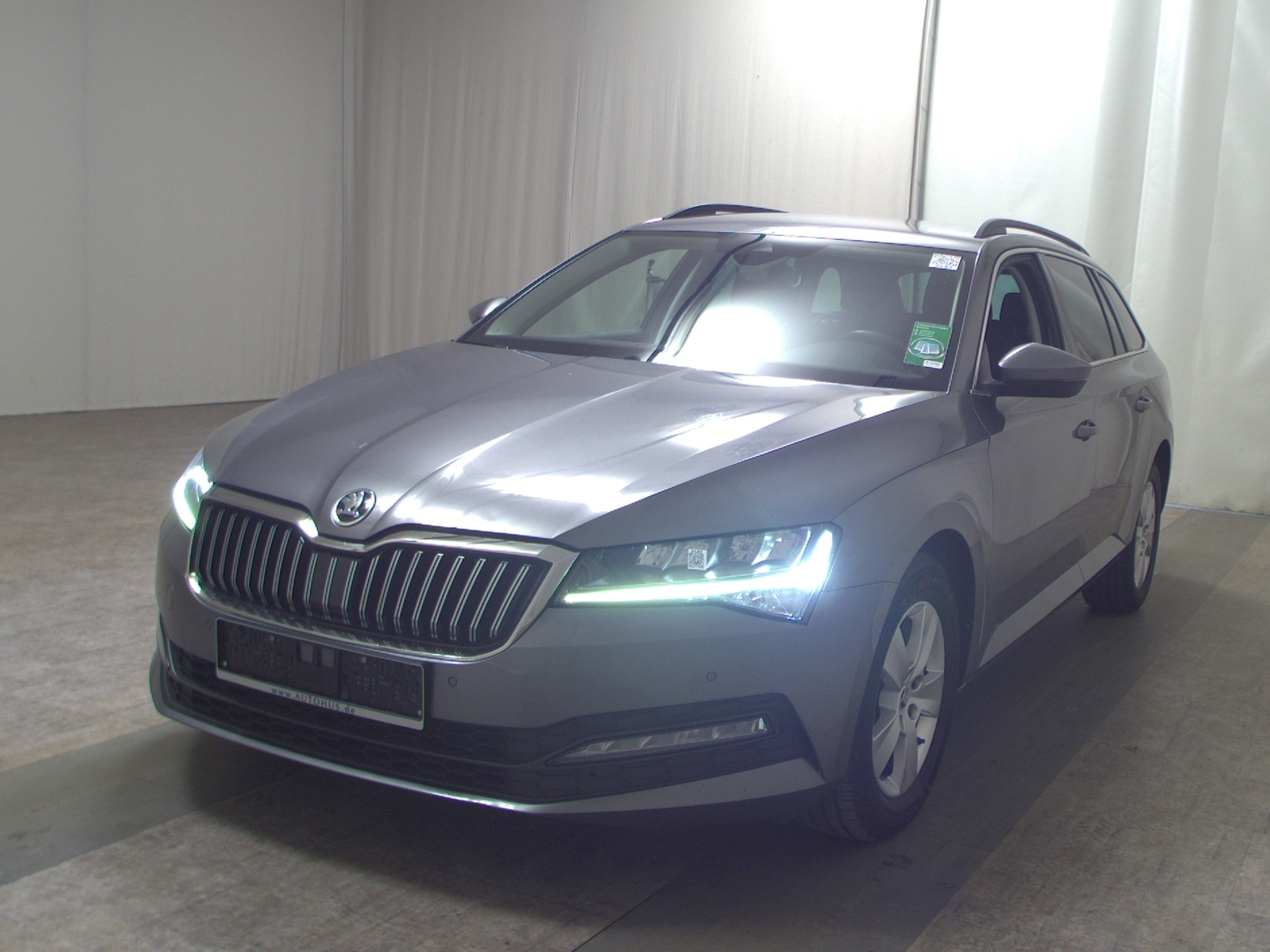 Skoda Superb Kombi 2.0 TDI Ambition Navi LED AID StHzg 2