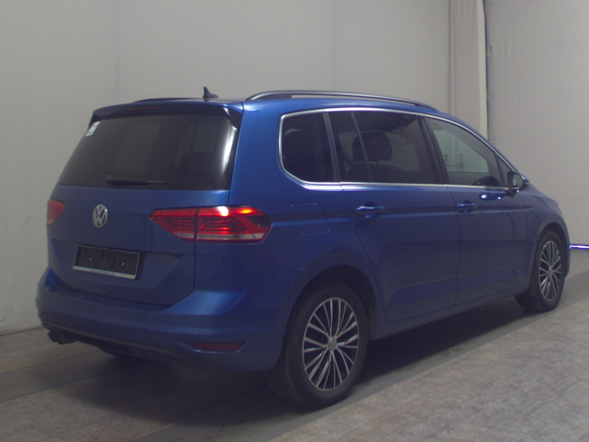 Volkswagen Touran 2.0 TDI Highline Navi LED Pano Ahk RFK 4