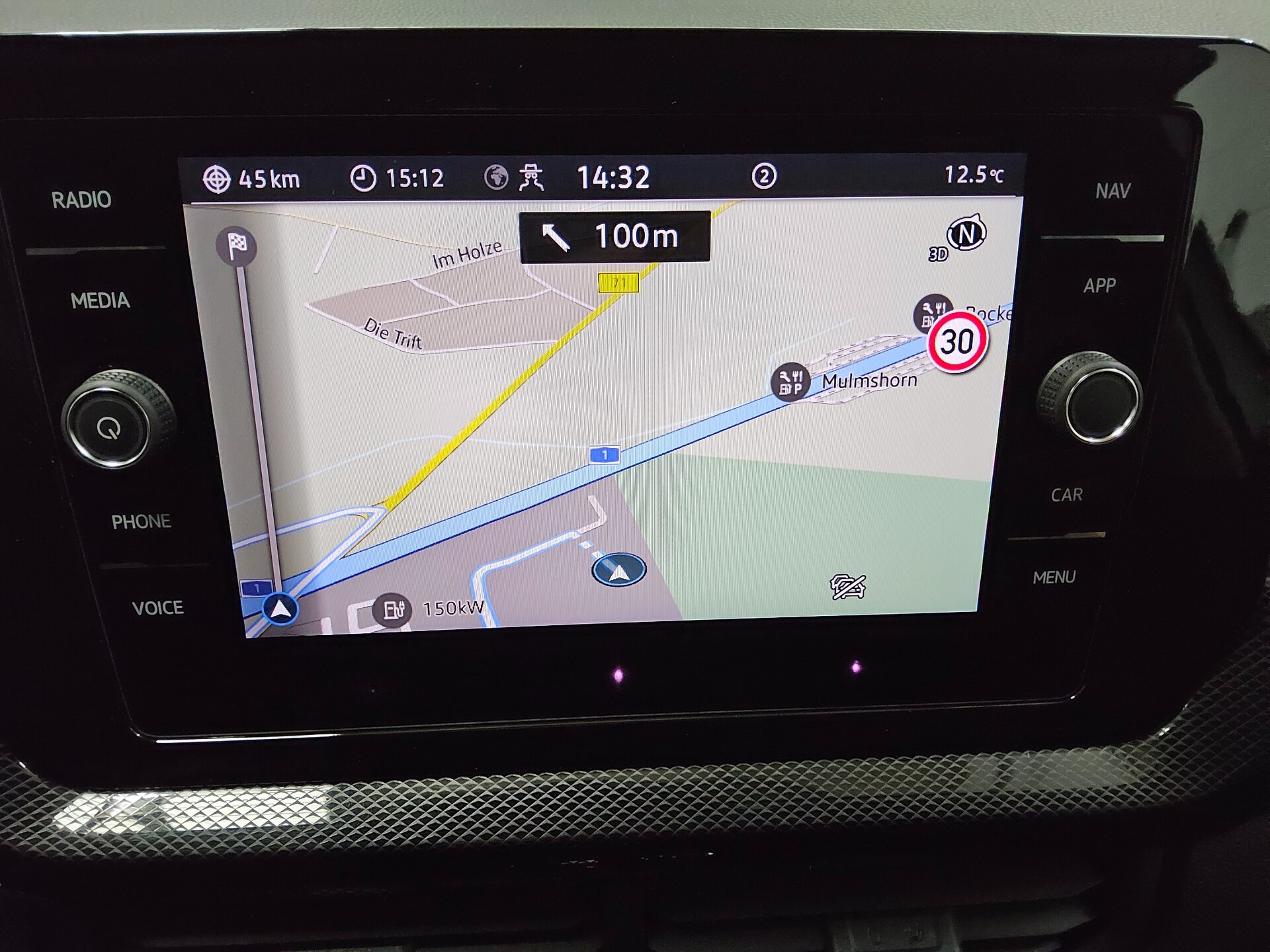 Volkswagen T-Cross 1.0 TSI Life Navi DC LED PDC Shz ACC 7