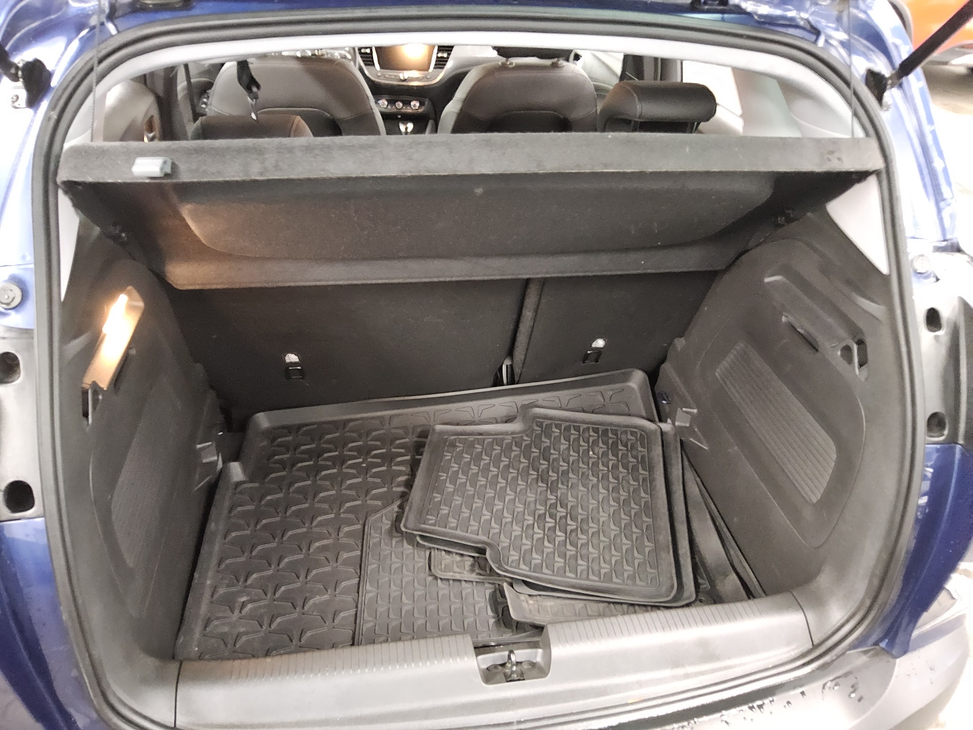 Opel Crossland 1.5 D Elegance T-Leder Navi LED RFK 11