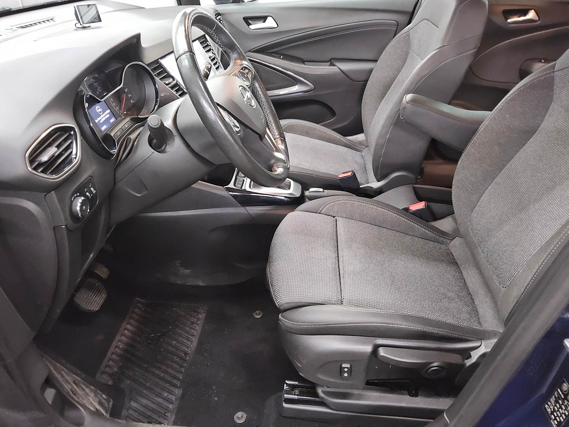 Opel Crossland 1.5 D Elegance T-Leder Navi LED RfK 8