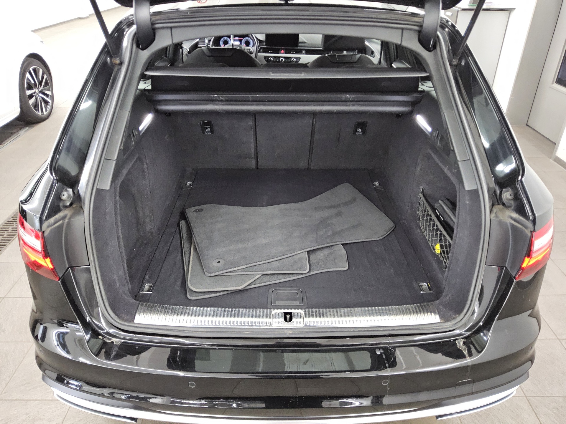 Audi A4 Avant 35 TDI advanced Navi+ LED Virtual ACC 12