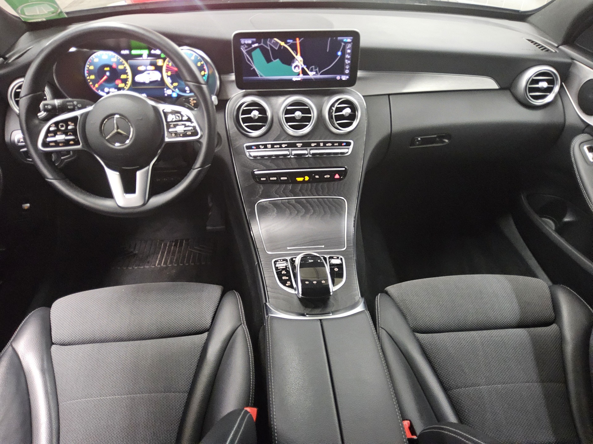 Mercedes-Benz C 300 T de Avantgarde Multibeam Widescreen Sound 5