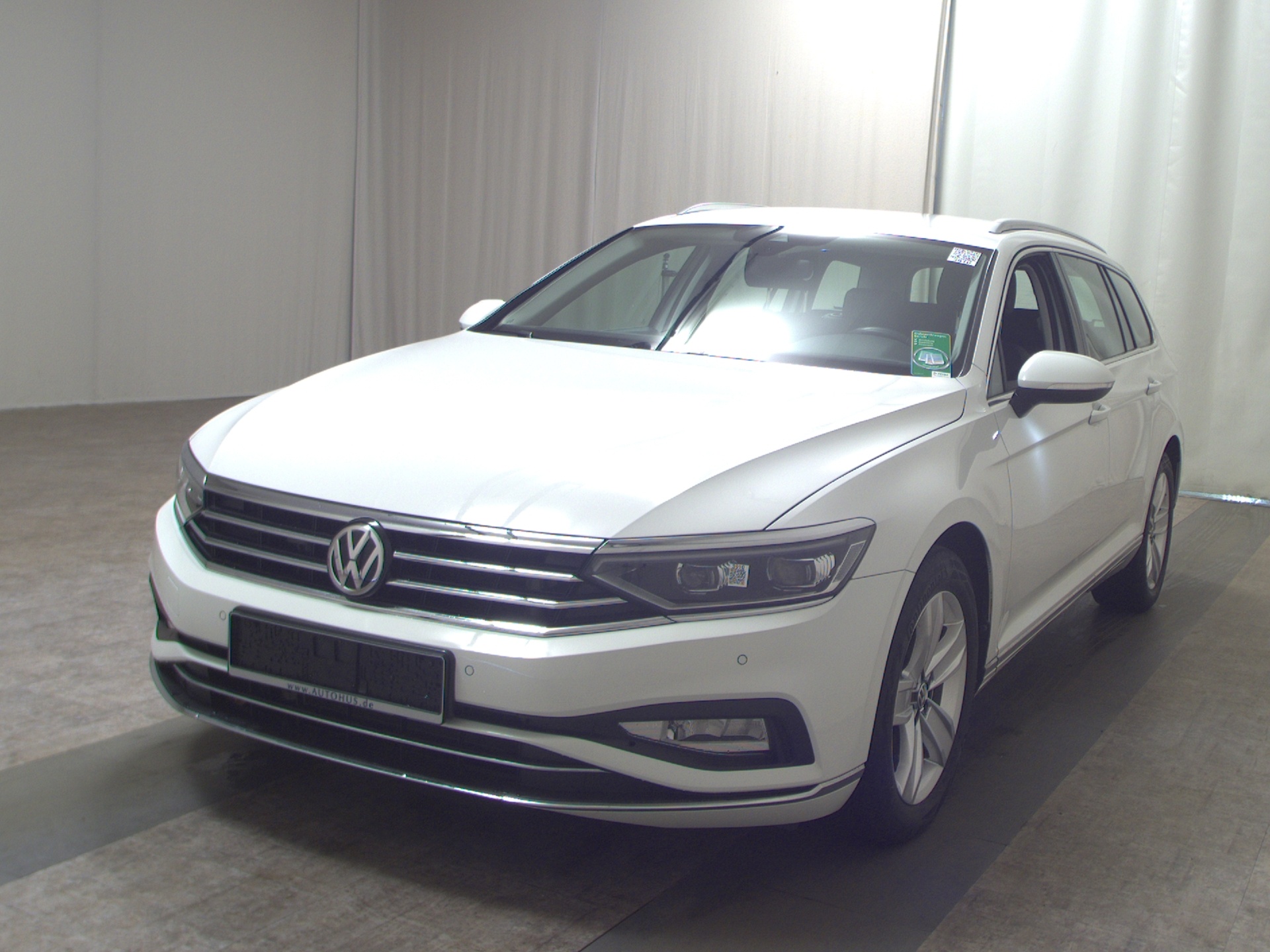 Volkswagen Passat Var. 2.0 TDI Elegance Navi Matrix AID RfK 2