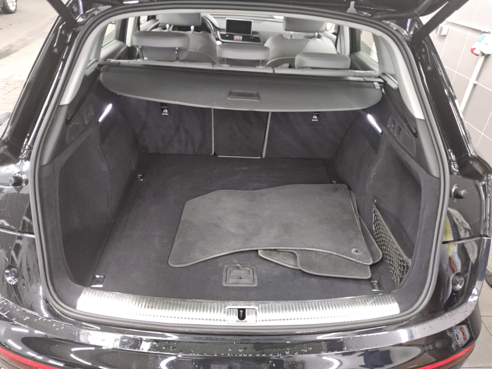 Audi Q5 35 TDI Leder Navi+ Xenon vc LED RFK Ambiente 12