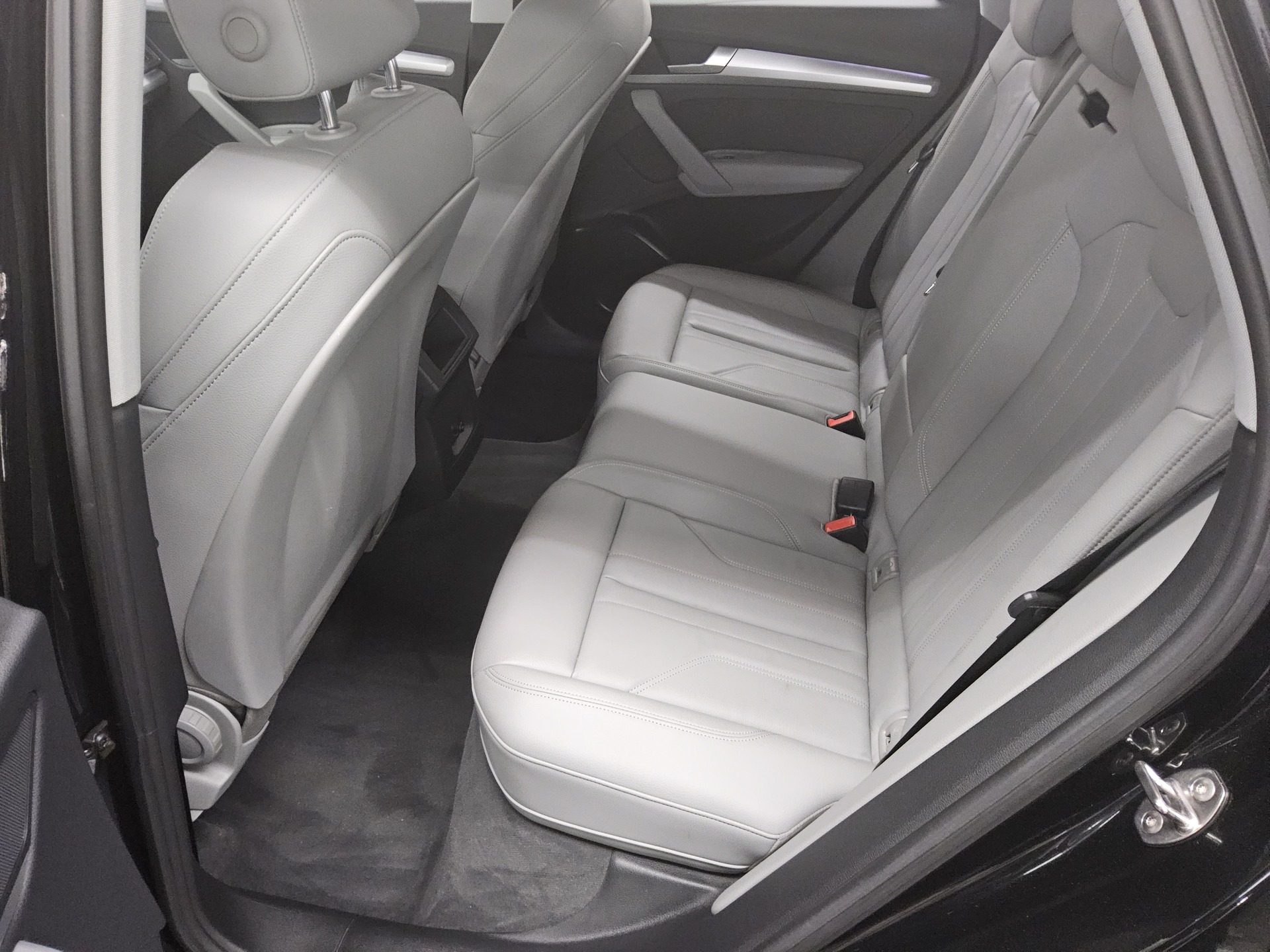 Audi Q5 35 TDI Leder Navi+ Xenon vc LED RFK Ambiente 13