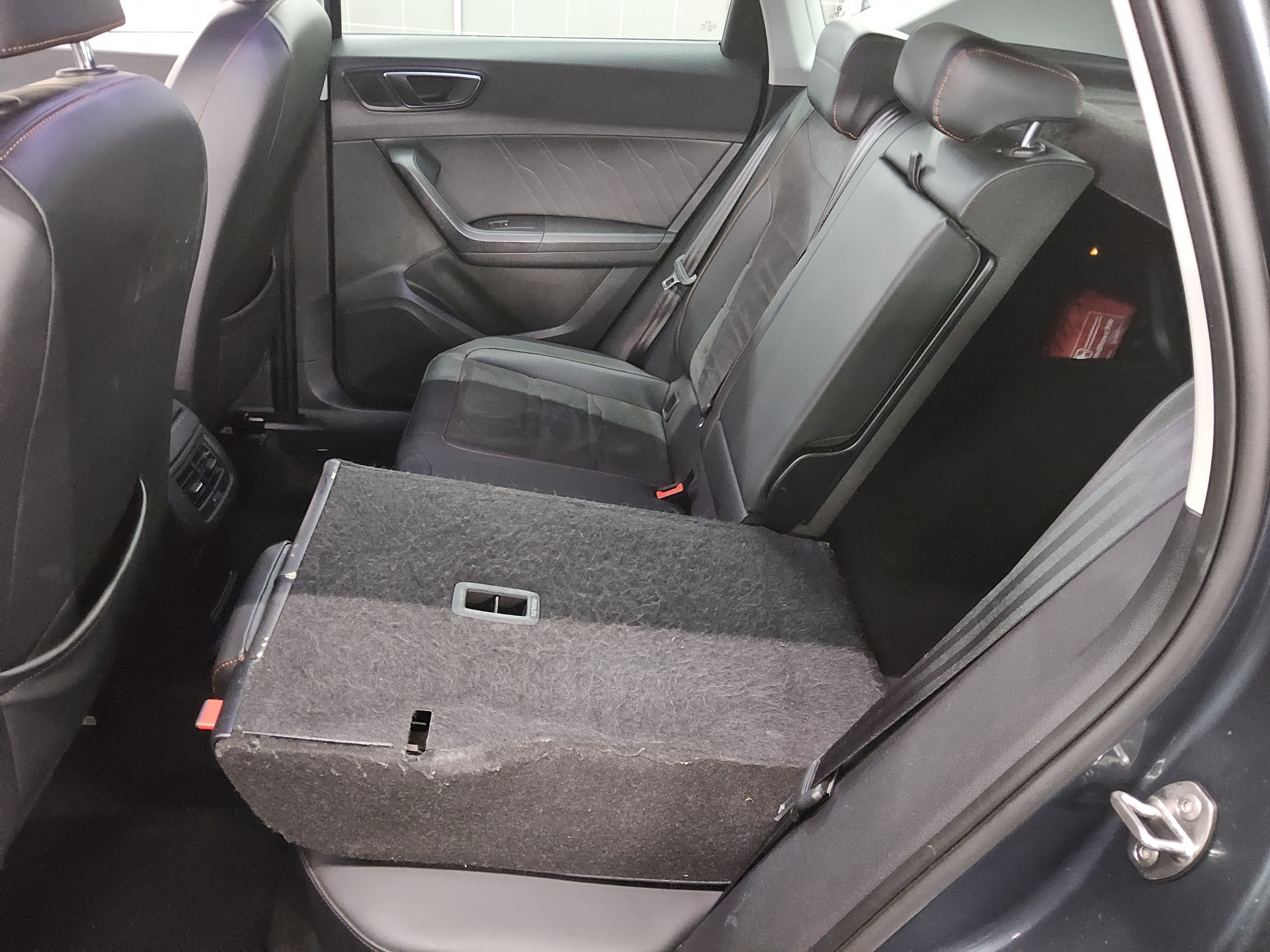 Seat Ateca 2.0 TDI FR-Line Navi LED Alcantara ACC AHK 12