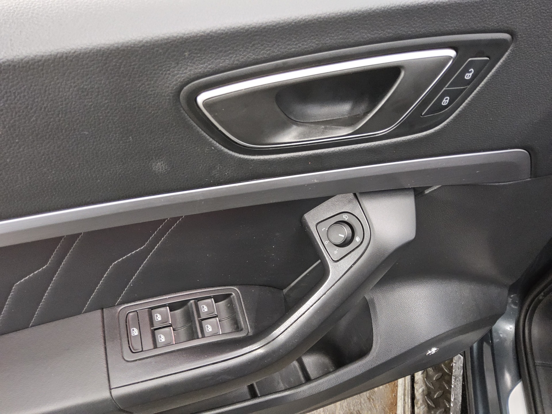 Seat Ateca 2.0 TDI FR-Line Navi LED Alcantara ACC AHK 9