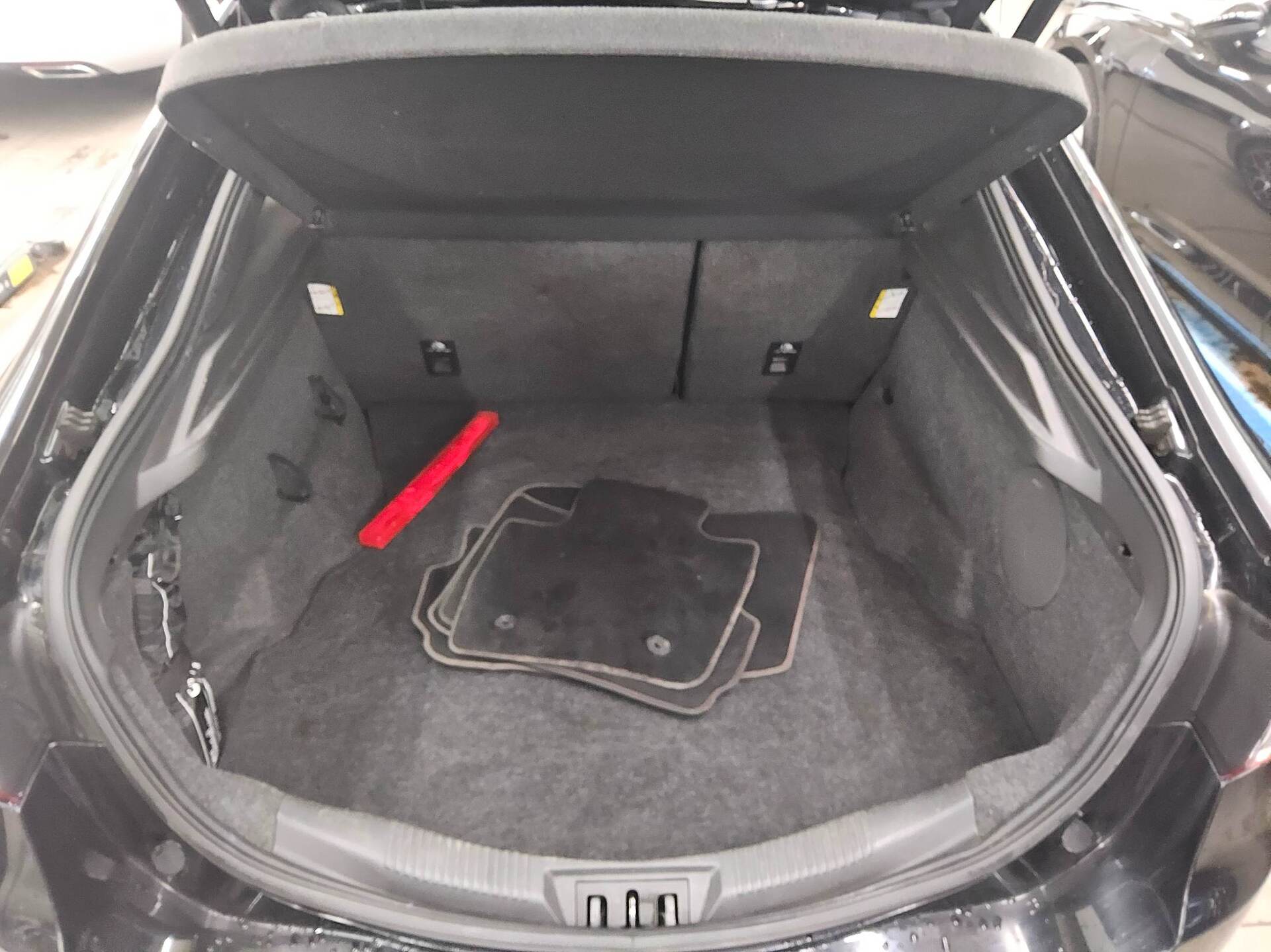 Ford Mondeo 2.0 EB ST-Line Navi LED Shz Pano PDC 12