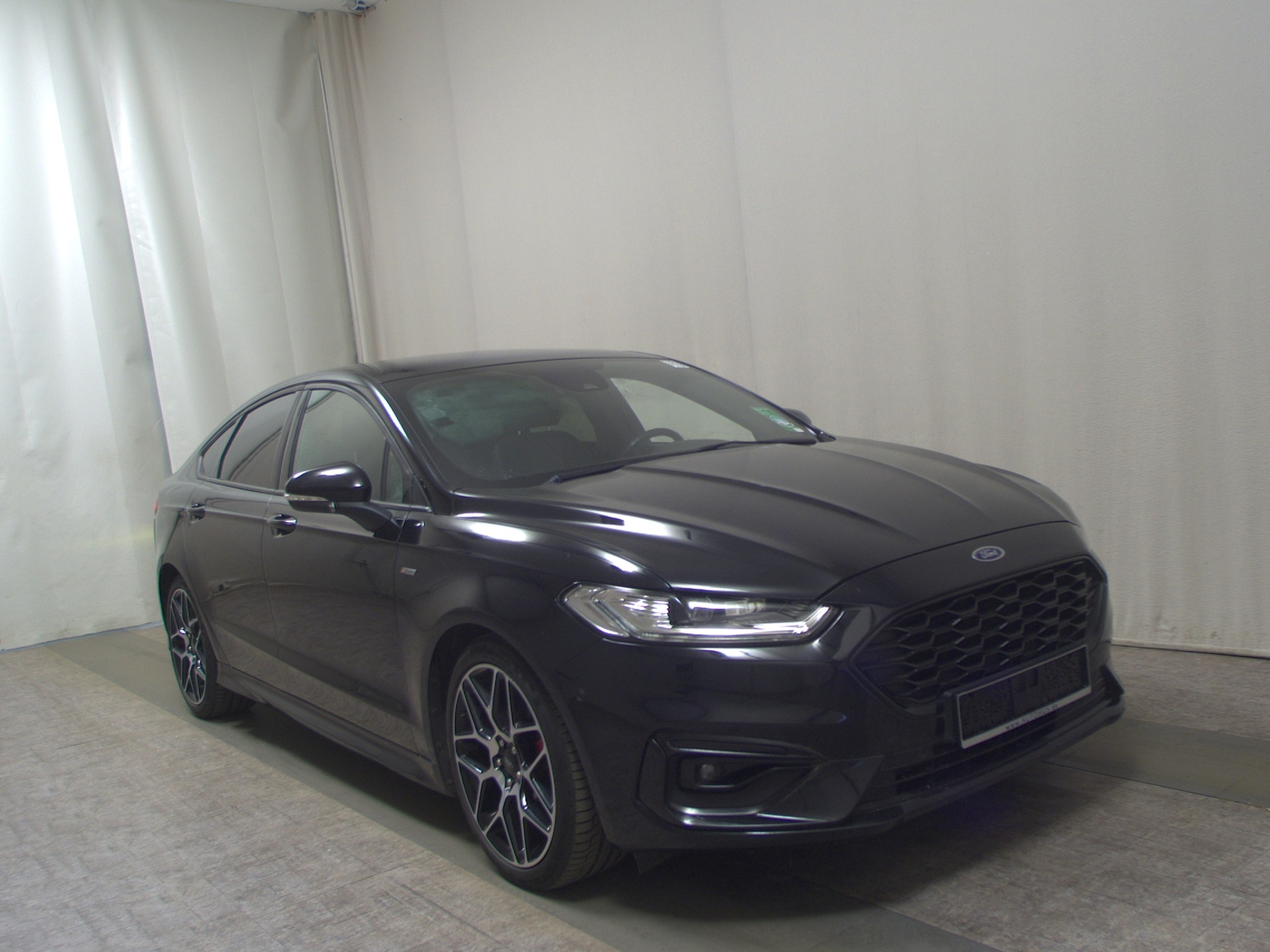 Ford Mondeo 2.0 EB ST-Line Navi LED Shz Pano PDC 3