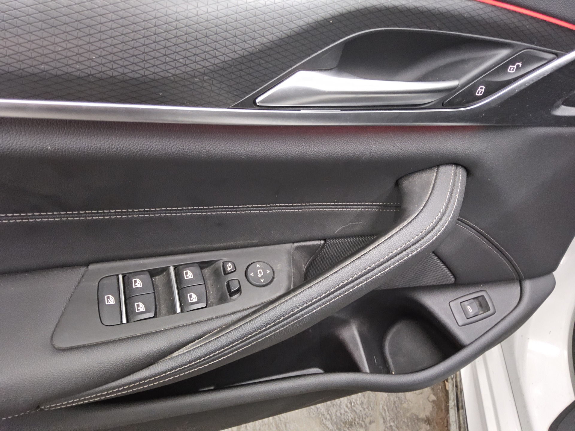 BMW 520dA Touring M-Sport Leder LC Pro Pano HiFi Ahk 9