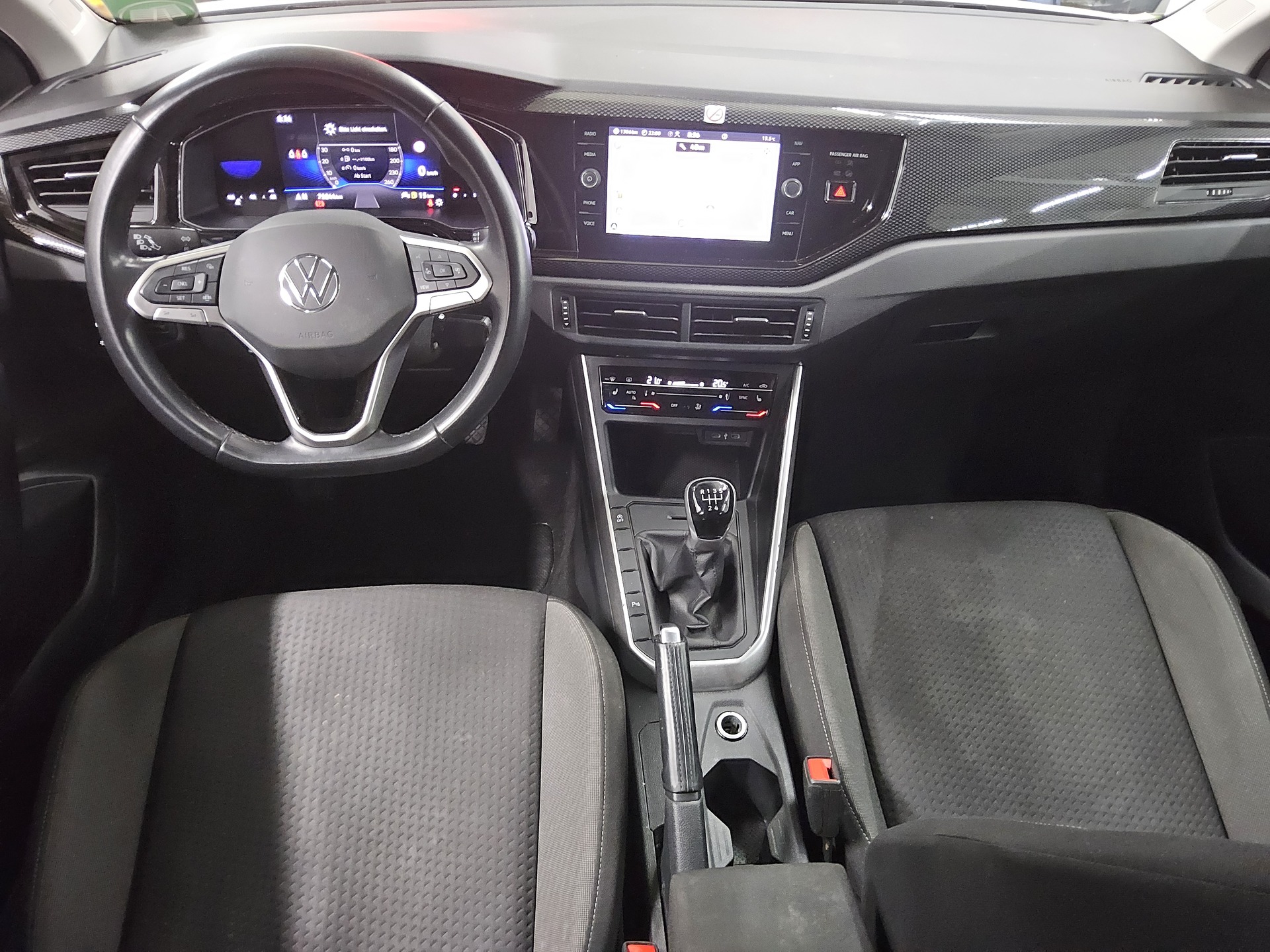 Volkswagen Taigo 1.0 TSI Life Navi DC LED DAB PDC Shz 5