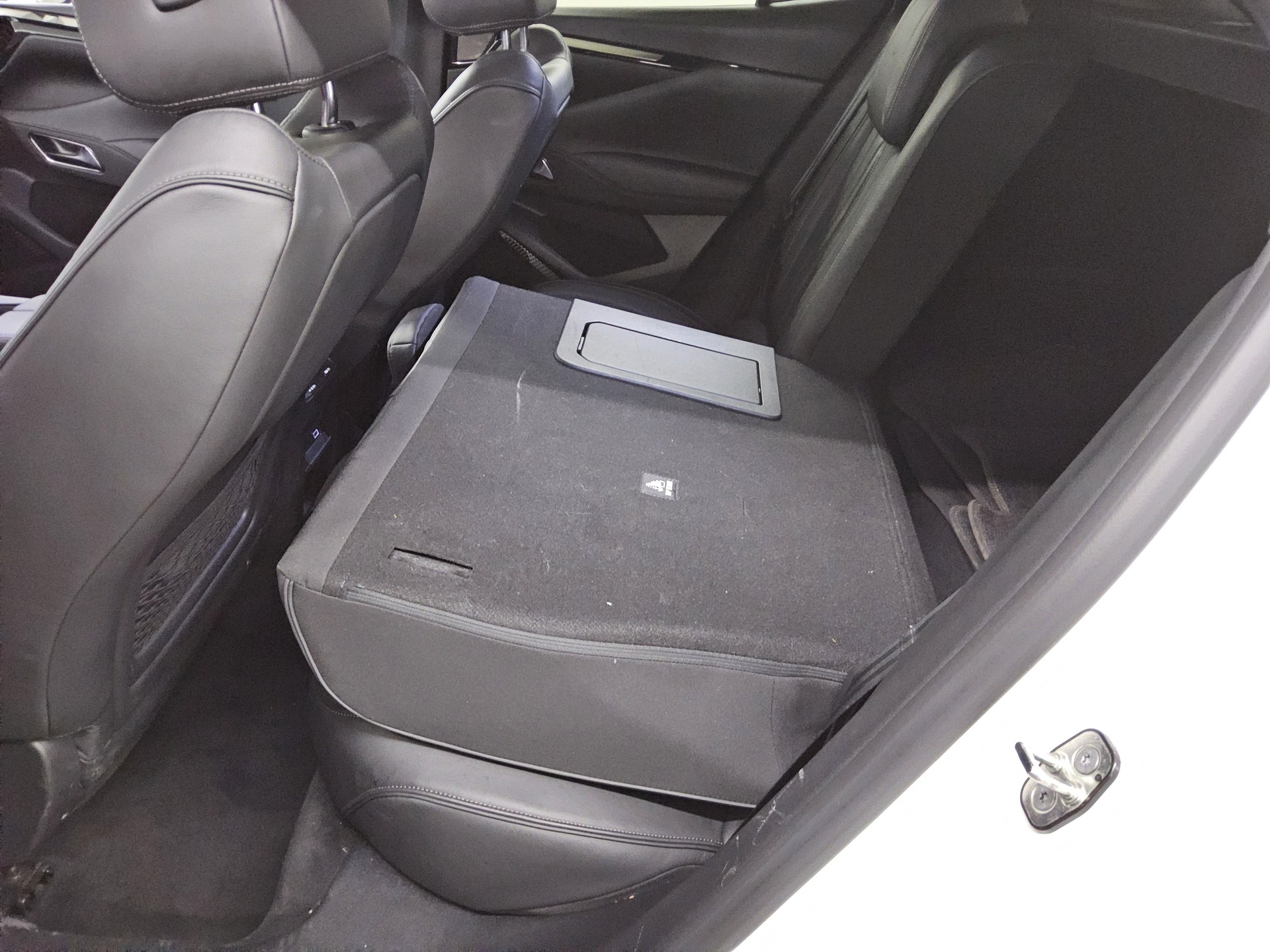 DS DS4 1.5 BlueHDI Cross Rivoli Navi LED HuD Focal 13