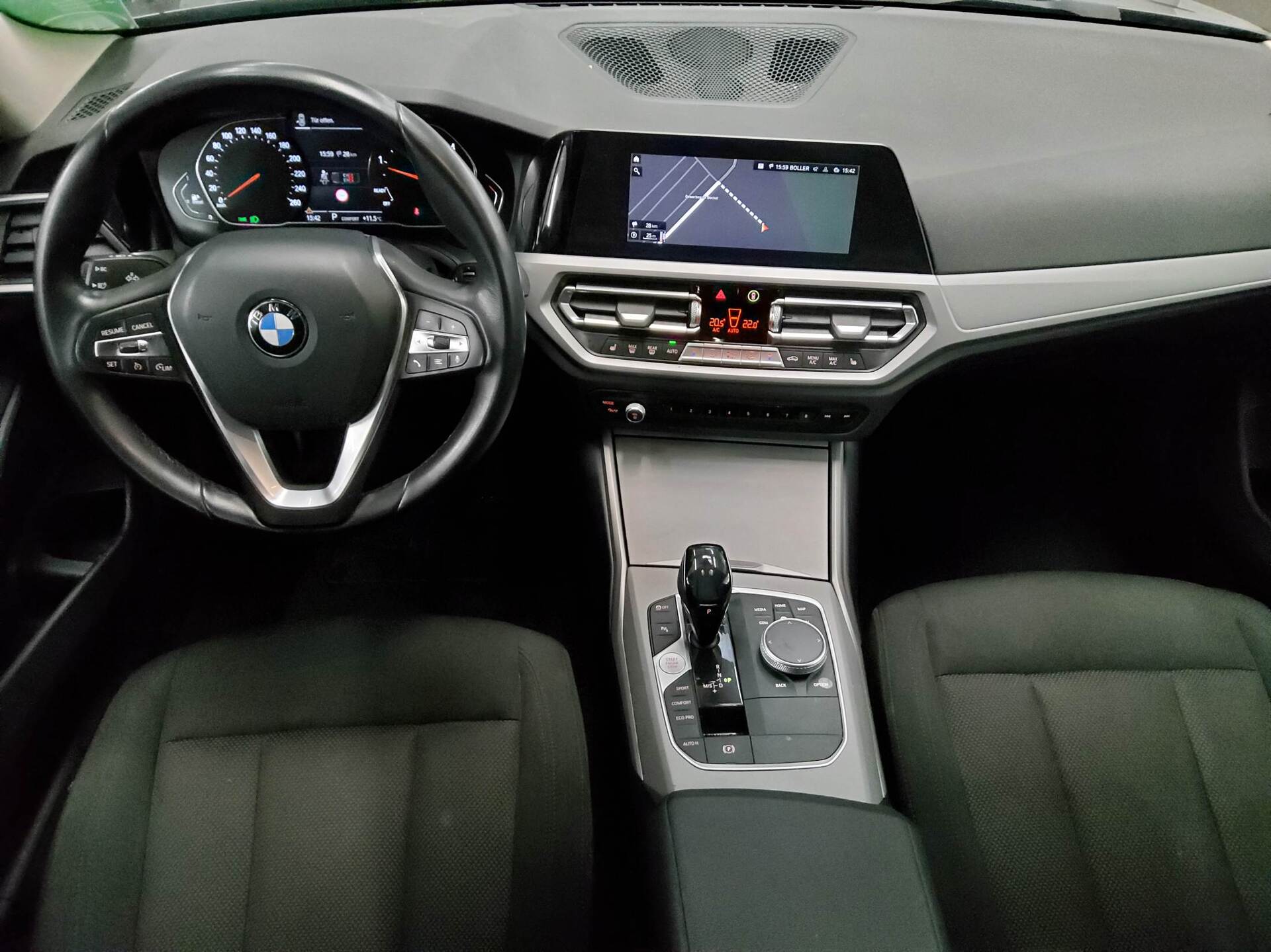 BMW 320dA Advantage Navi LC LED SHZ 5