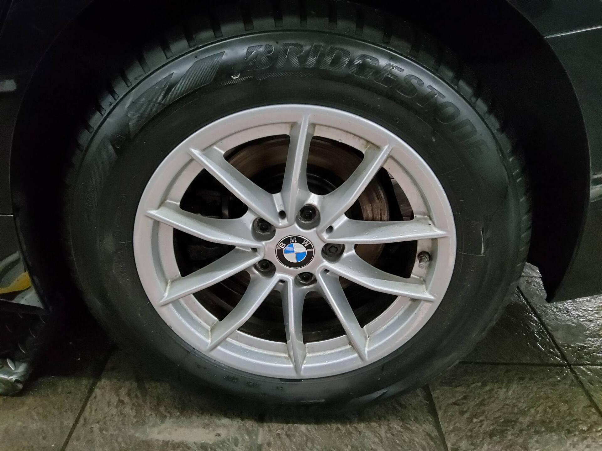 BMW 320dA Advantage Navi LC LED SHZ 10