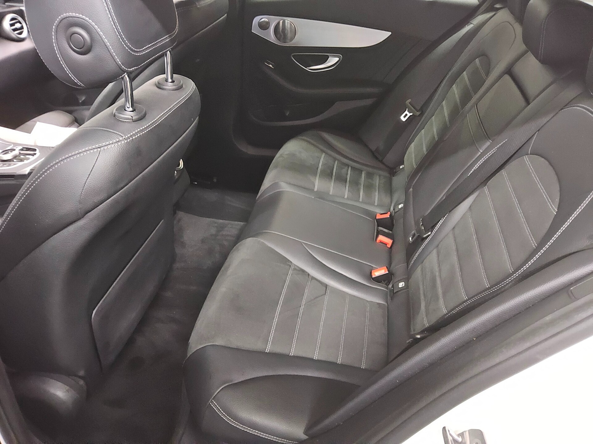 Mercedes-Benz C 300 T d AMG-Line Nav Burmester LED AHK Distr.+ 13