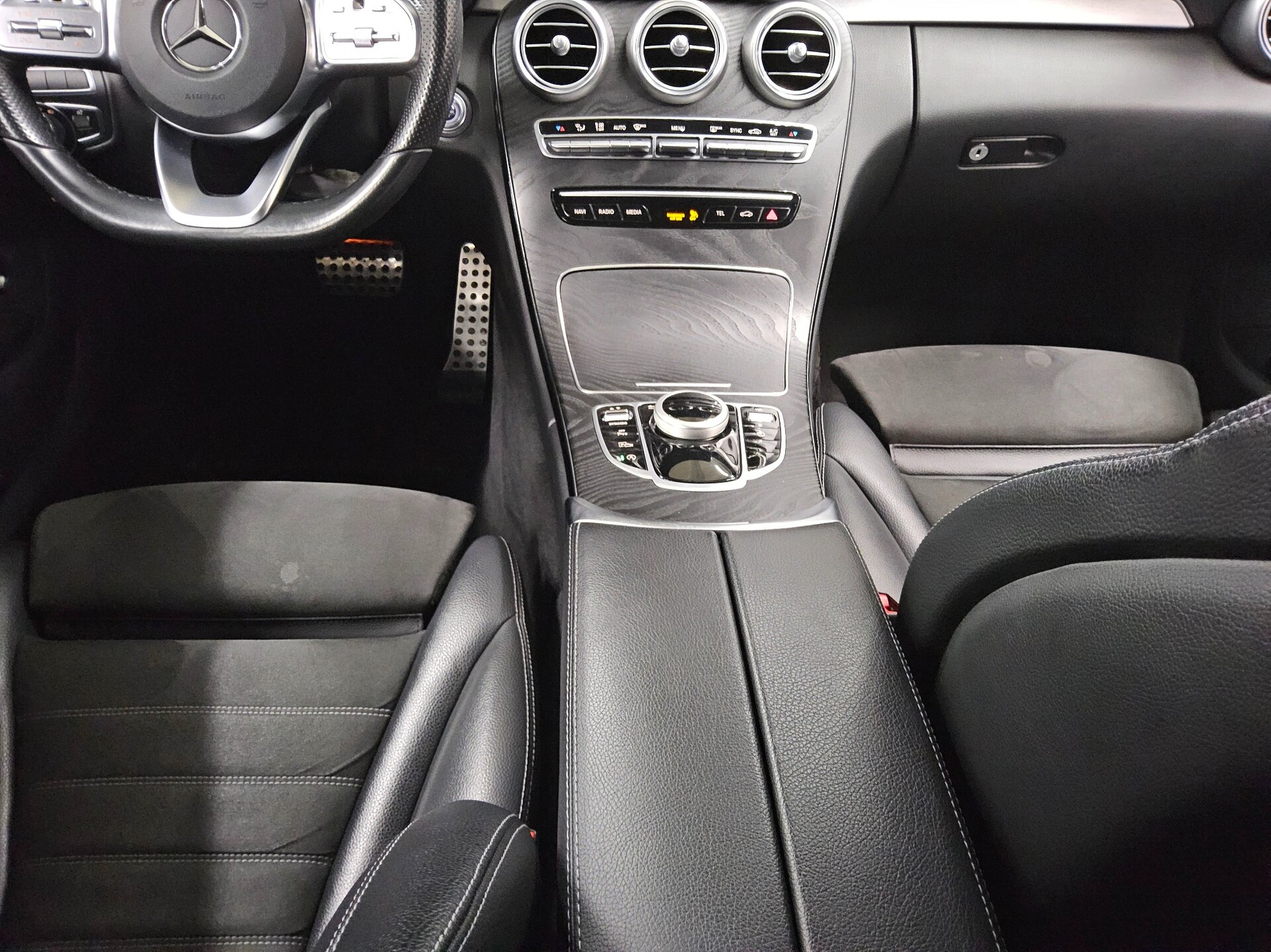 Mercedes-Benz C 300 T d AMG-Line Nav Burmester LED AHK Distr.+ 6