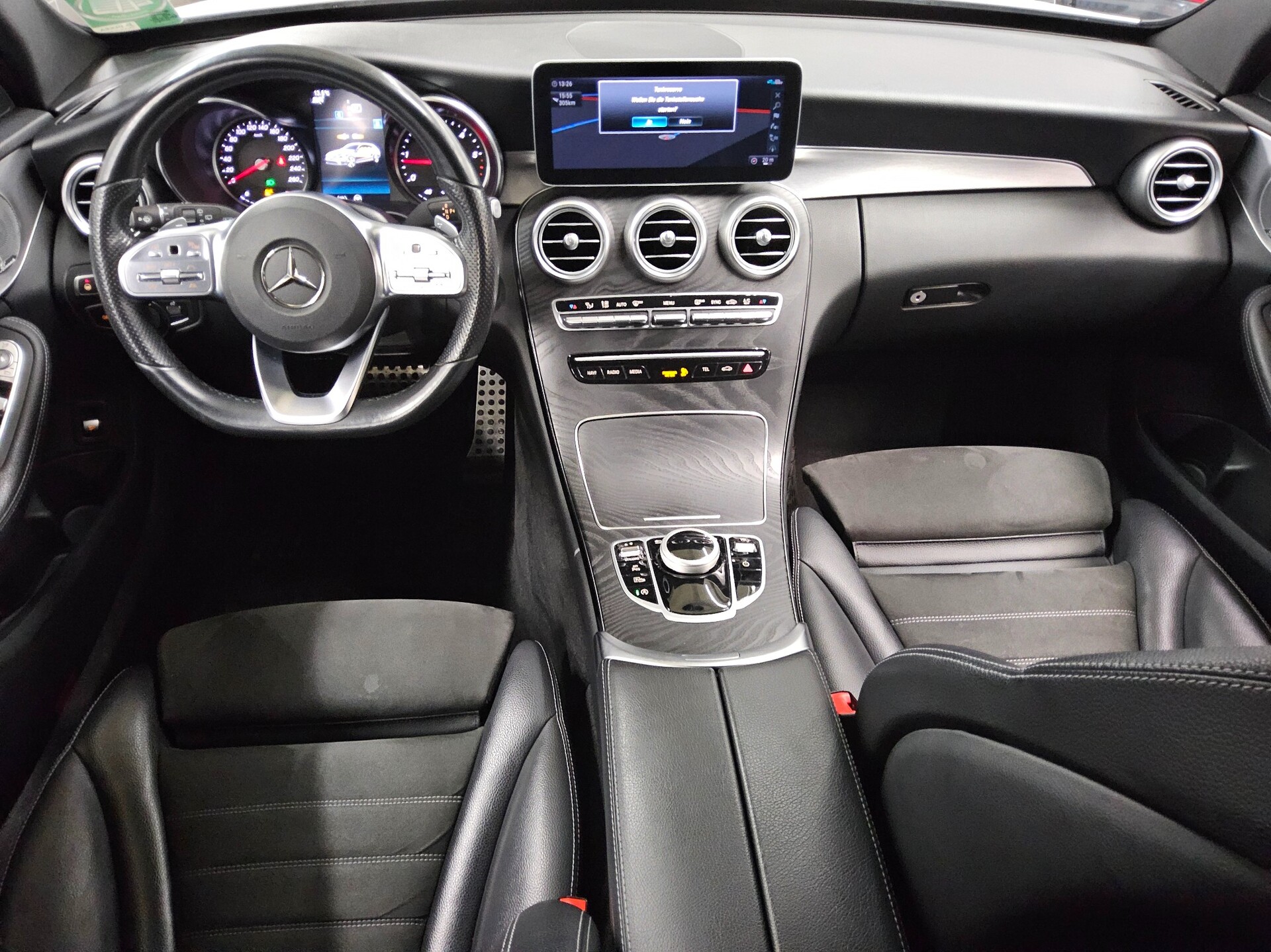 Mercedes-Benz C 300 T d AMG-Line Nav Burmester LED AHK Distr.+ 5