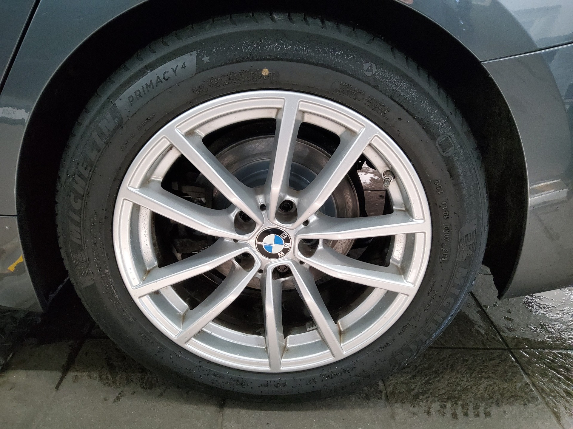 BMW 320dA Lim. M-Sport Navi LED AHK HiFi LC Pro 11