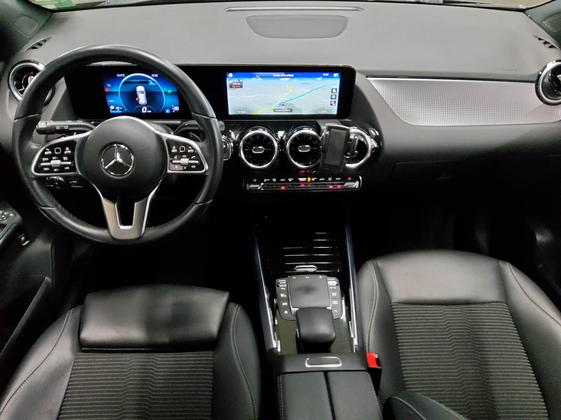 Mercedes-Benz GLA 220 d Progressive T-Leder Navi LED RKF AHK 5