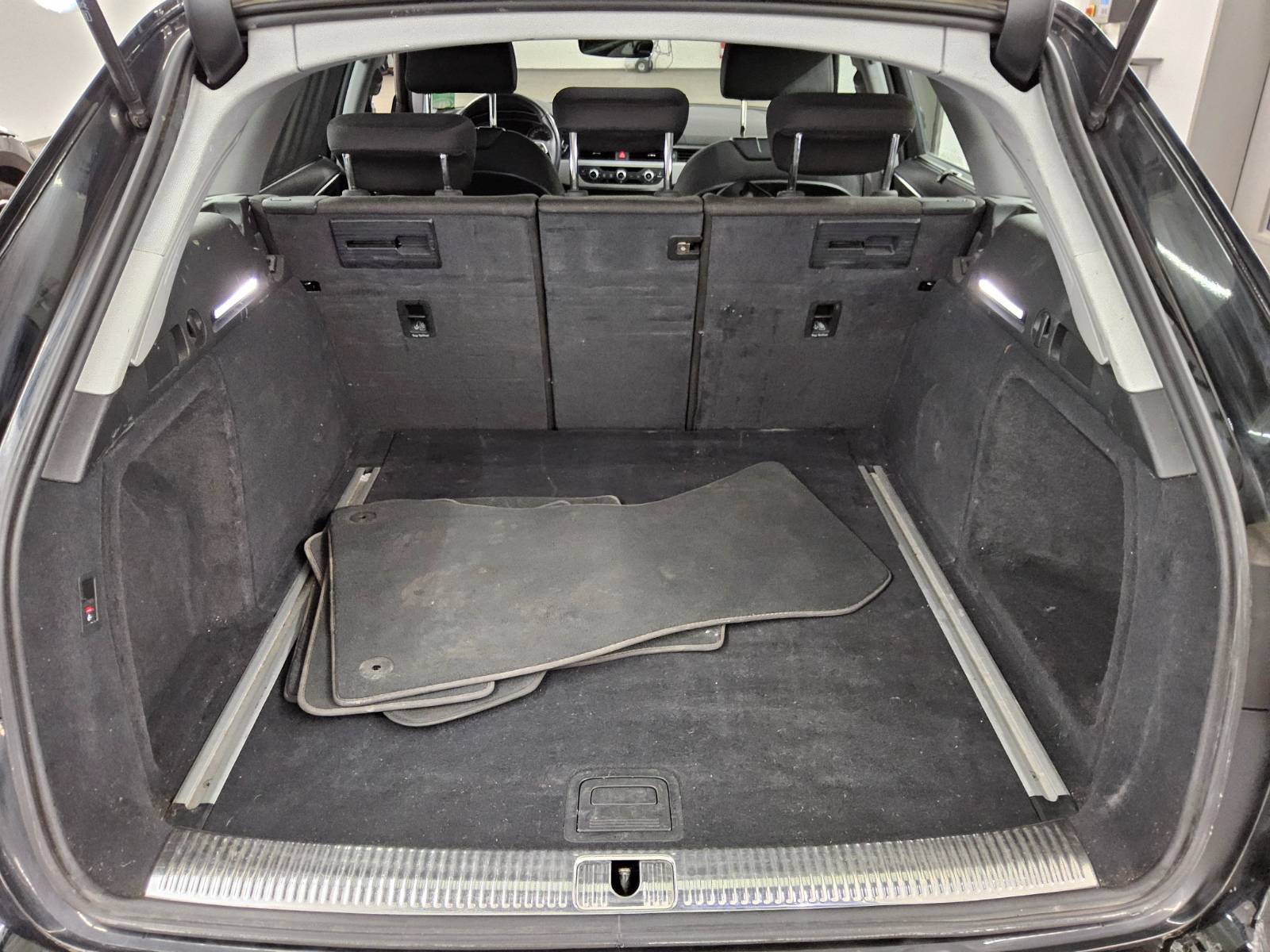 Audi A4 Avant 35 TDI Navi LED AHK PDC SHZ 11