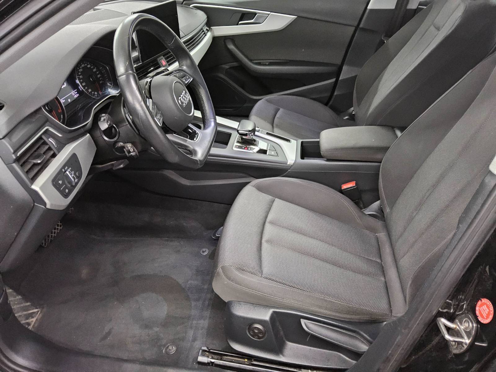 Audi A4 Avant 35 TDI Navi LED AHK PDC SHZ 8