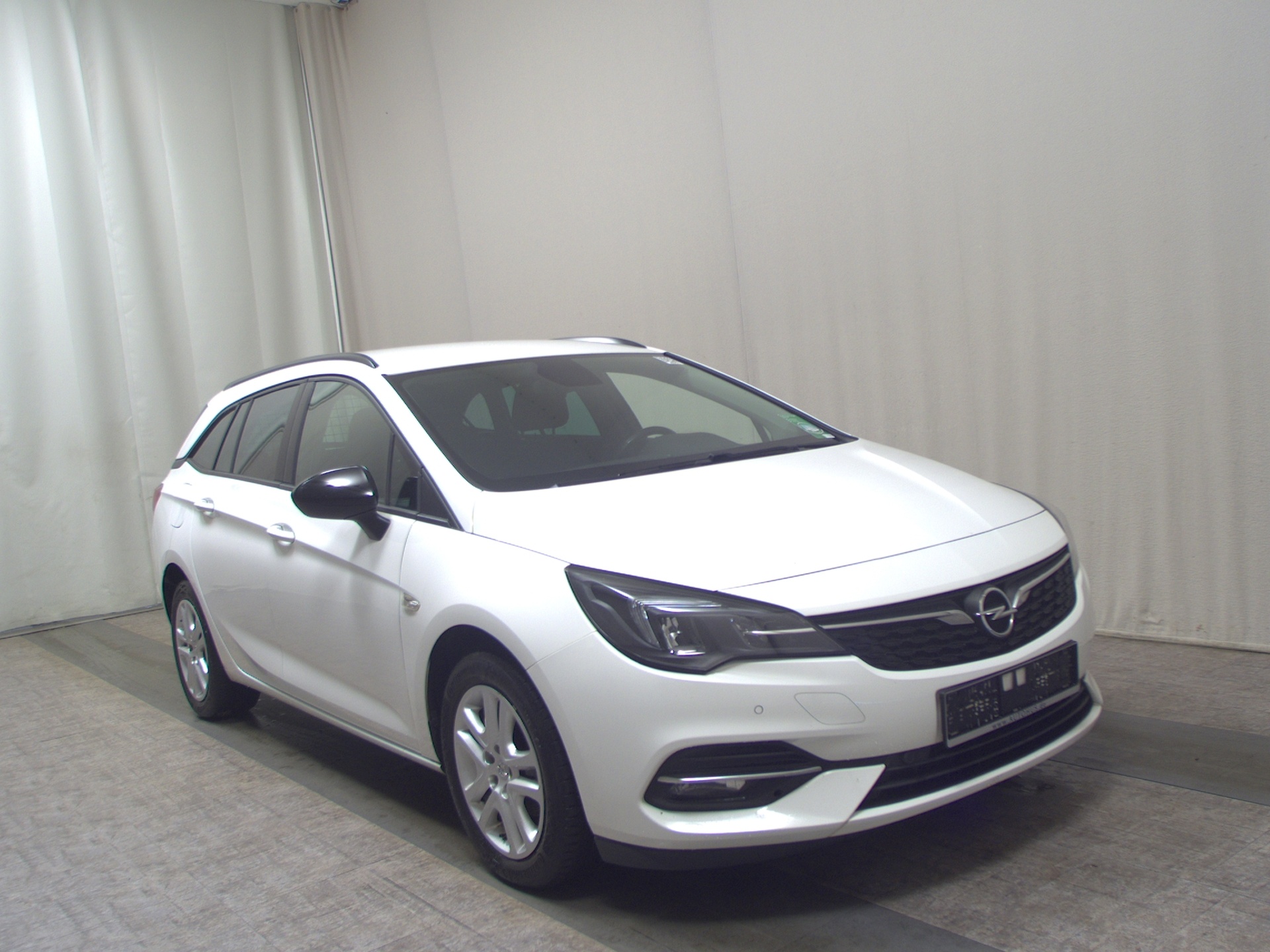 Opel Astra ST 1.5 D Business Ed. Navi LED Shz AHK PDC 3