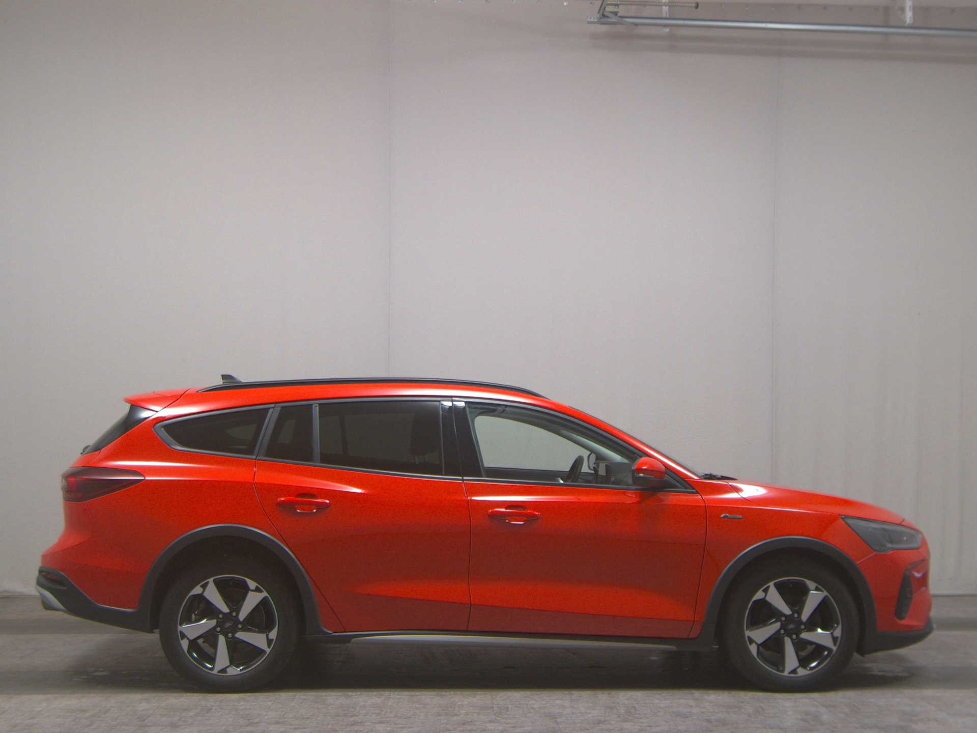 Ford Focus Turnier 1.5 EB Active Navi LED HuD B&O