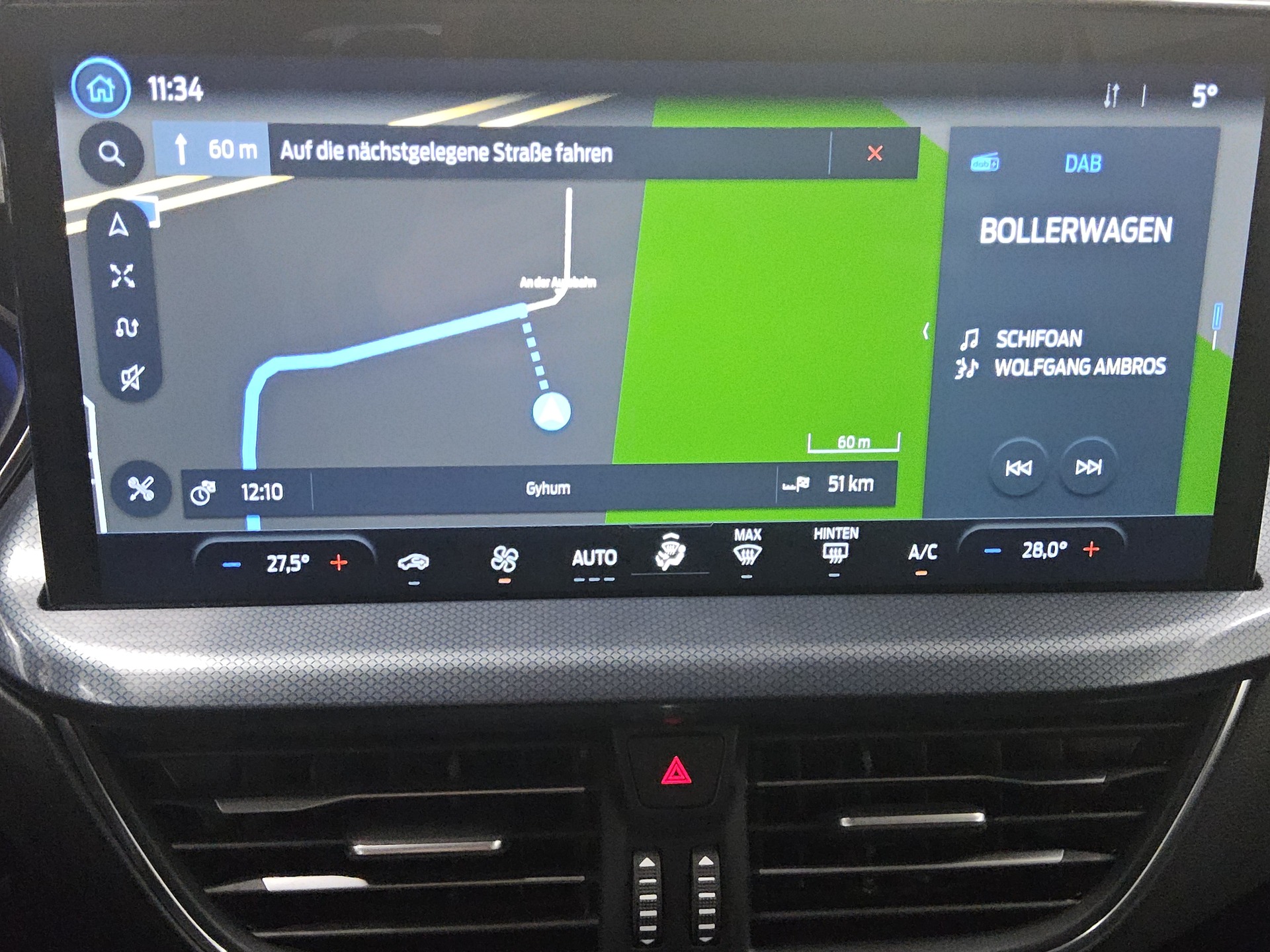 Ford Focus Turnier 1.5 EB Active Navi LED HuD B&O 7