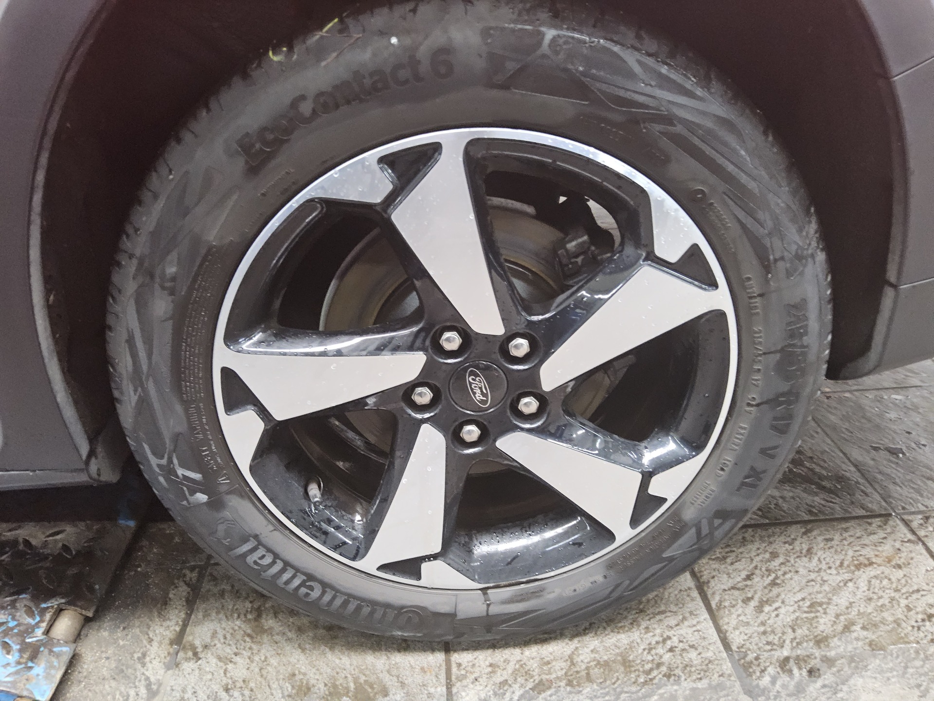 Ford Focus Turnier 1.5 EB Active Navi LED HuD B&O 11