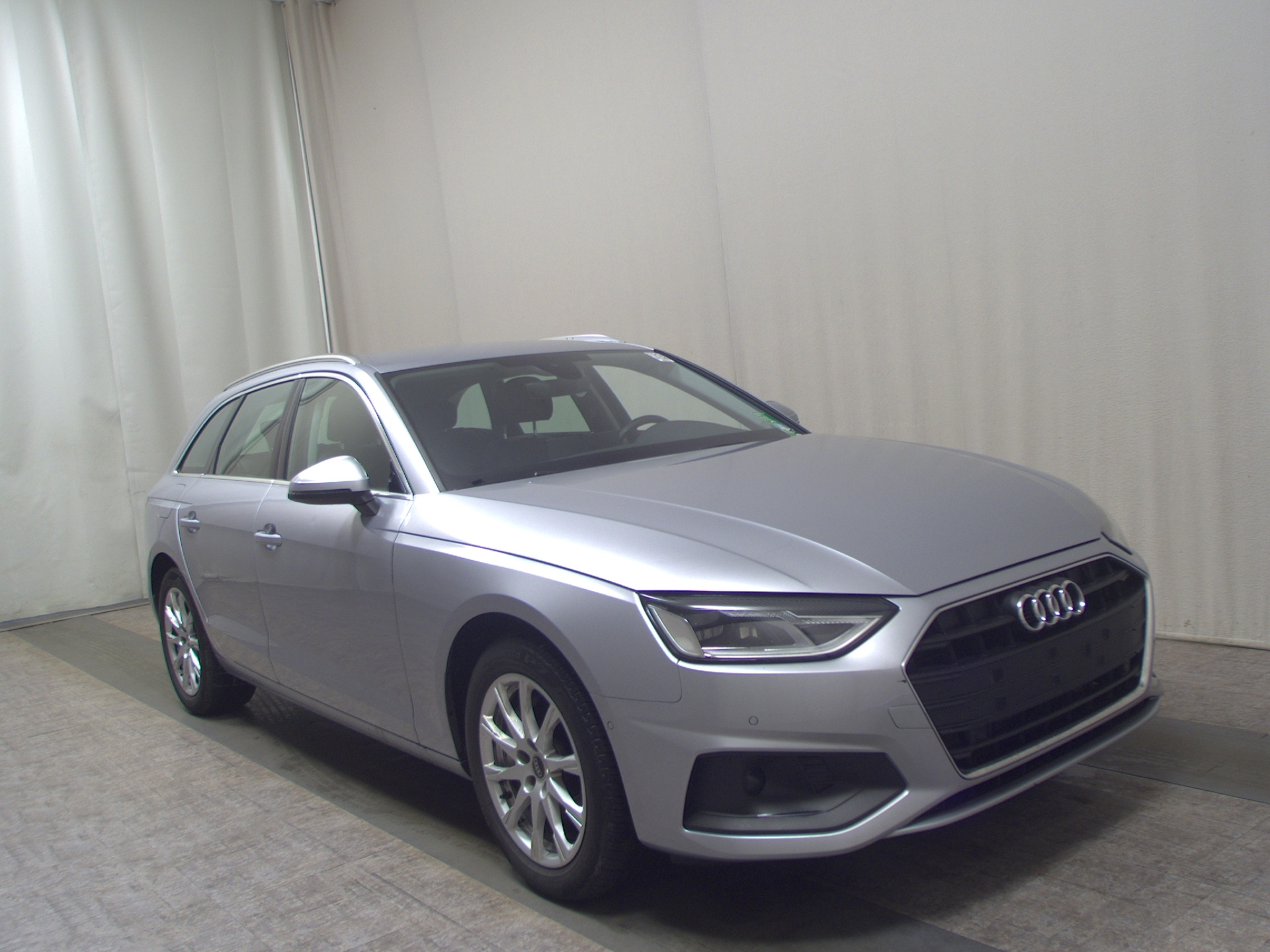 Audi A4 Avant 40 TDI Leder Navi LED PDC Shz Tempomat 3