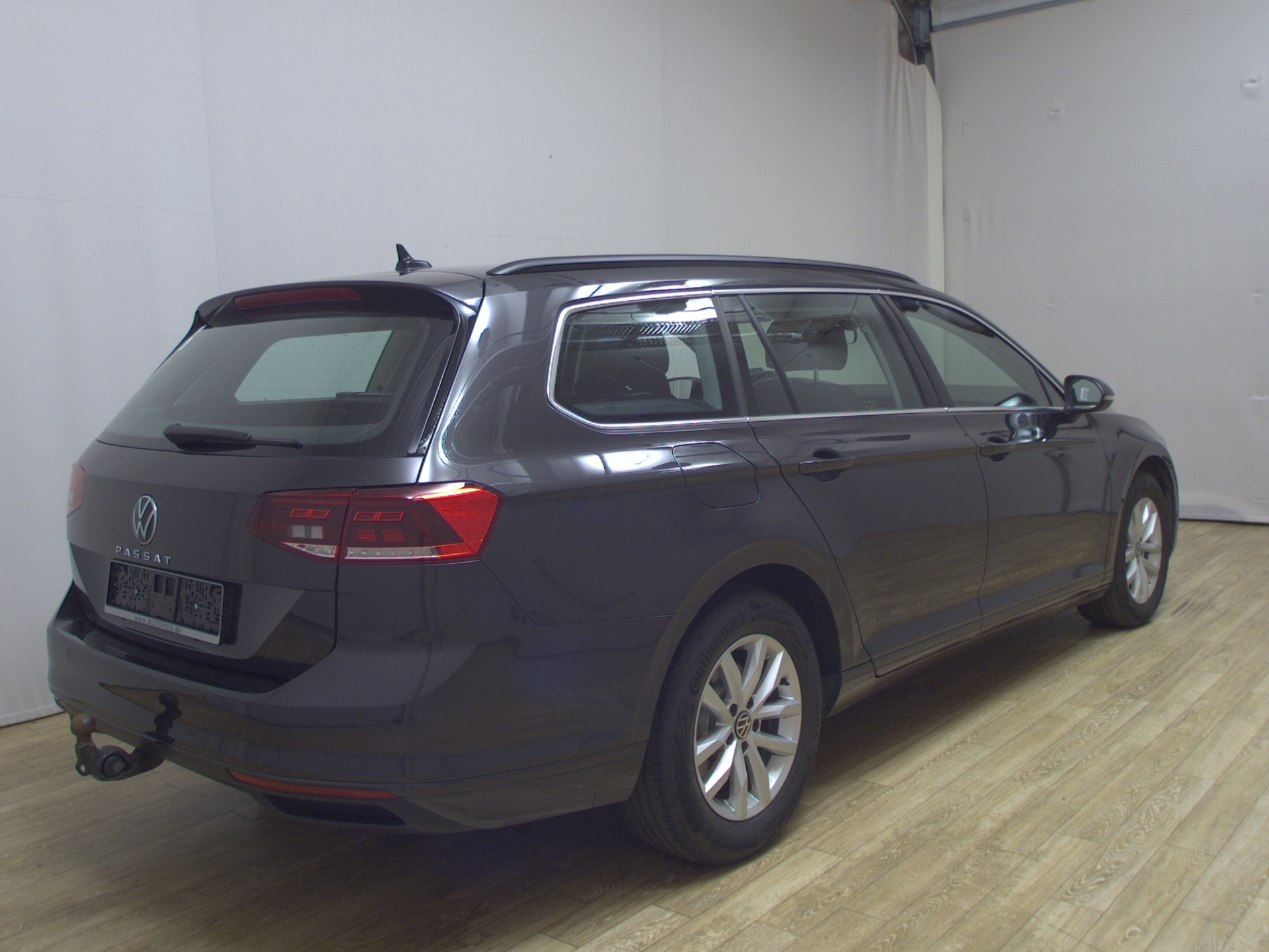 Volkswagen Passat Var. 2.0 TDI Business Navi AID Pano RFK 4