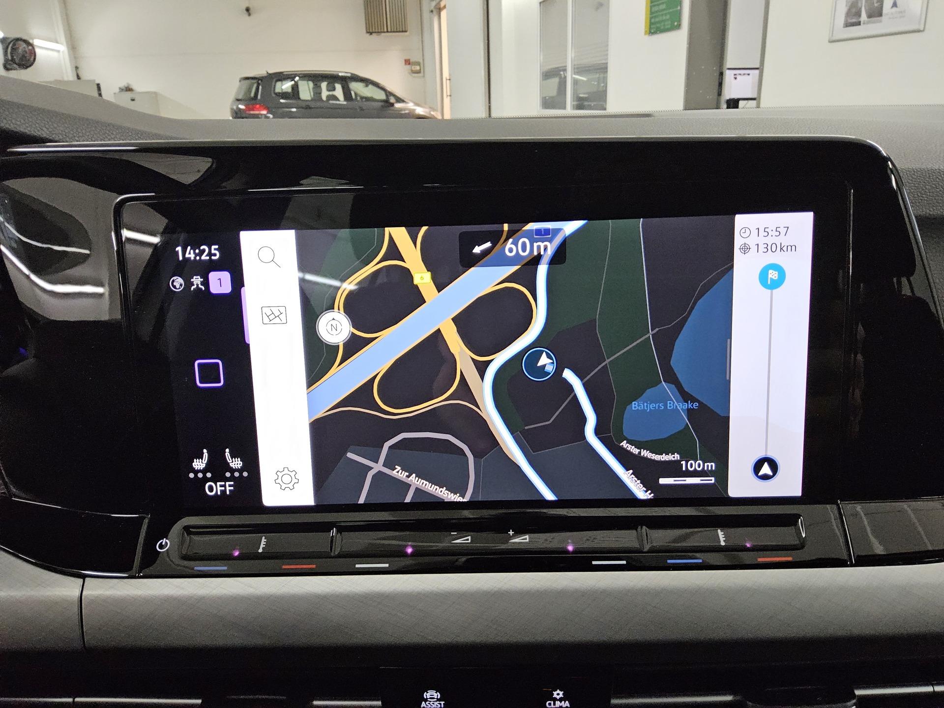 Volkswagen Golf-8 Var. 2.0 TDI Life Navi LED AID ACC Shz 7