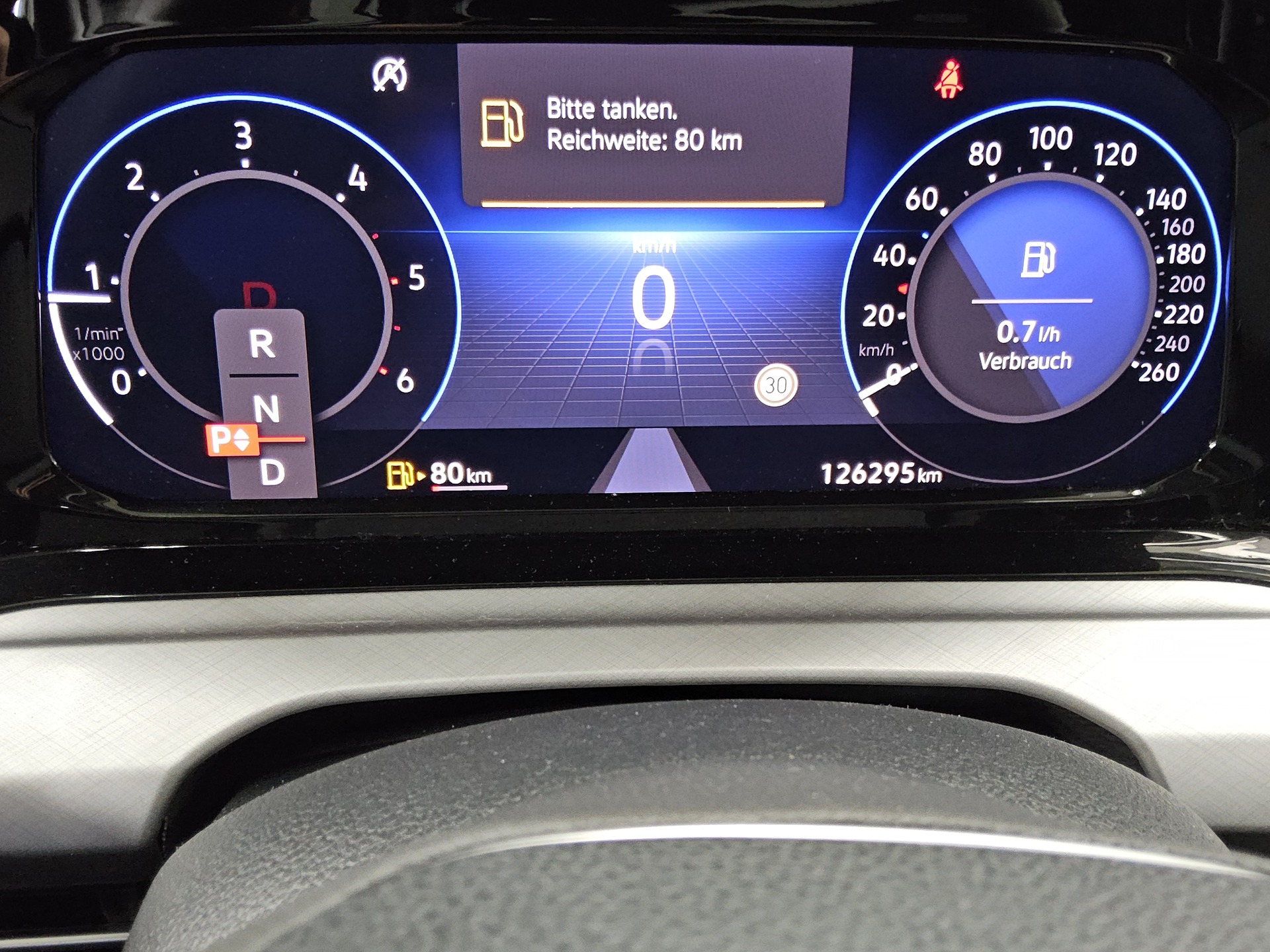 Volkswagen Golf-8 2.0 TDI Life Navi LED AID ACC PDC Shz 8