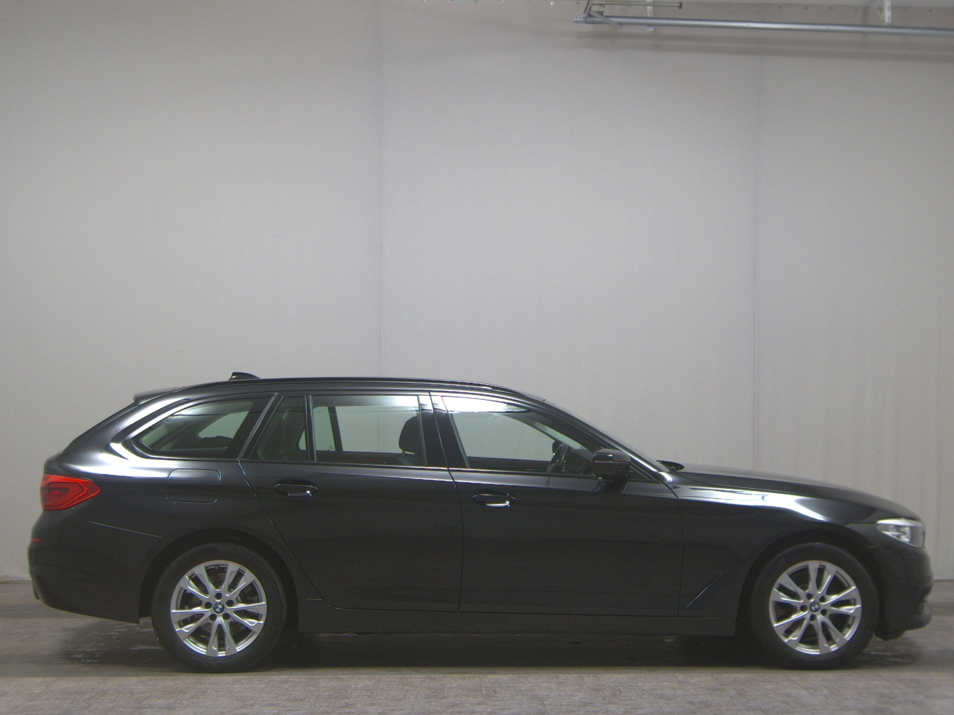 BMW 520dA Touring Sport-Line Navi LED Kamera Ahk