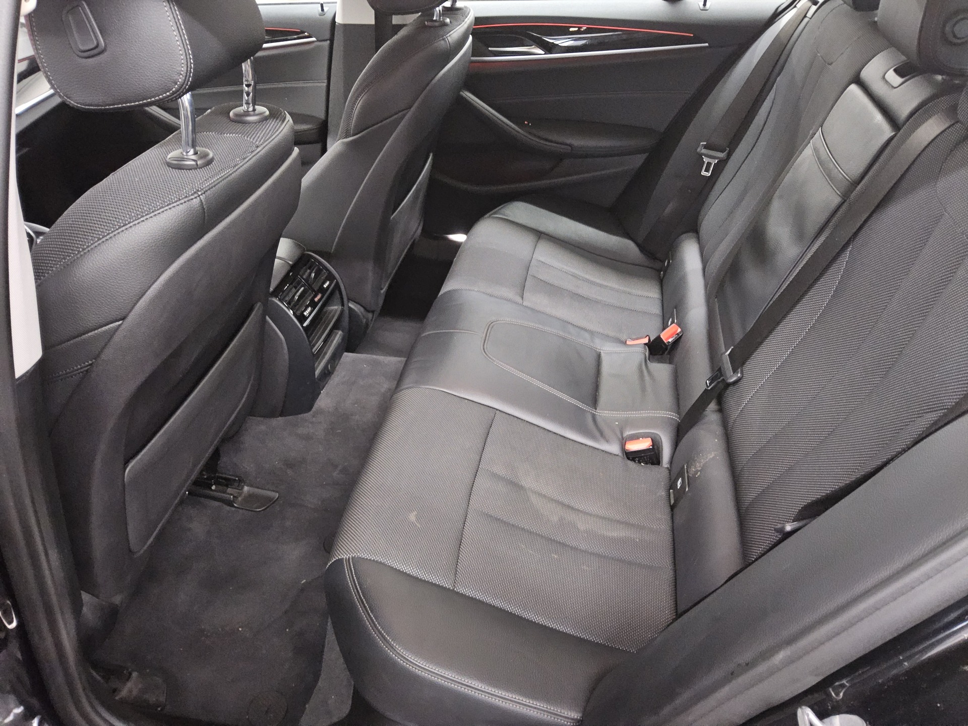 BMW 520dA Touring Sport-Line Navi LED Kamera Ahk 13