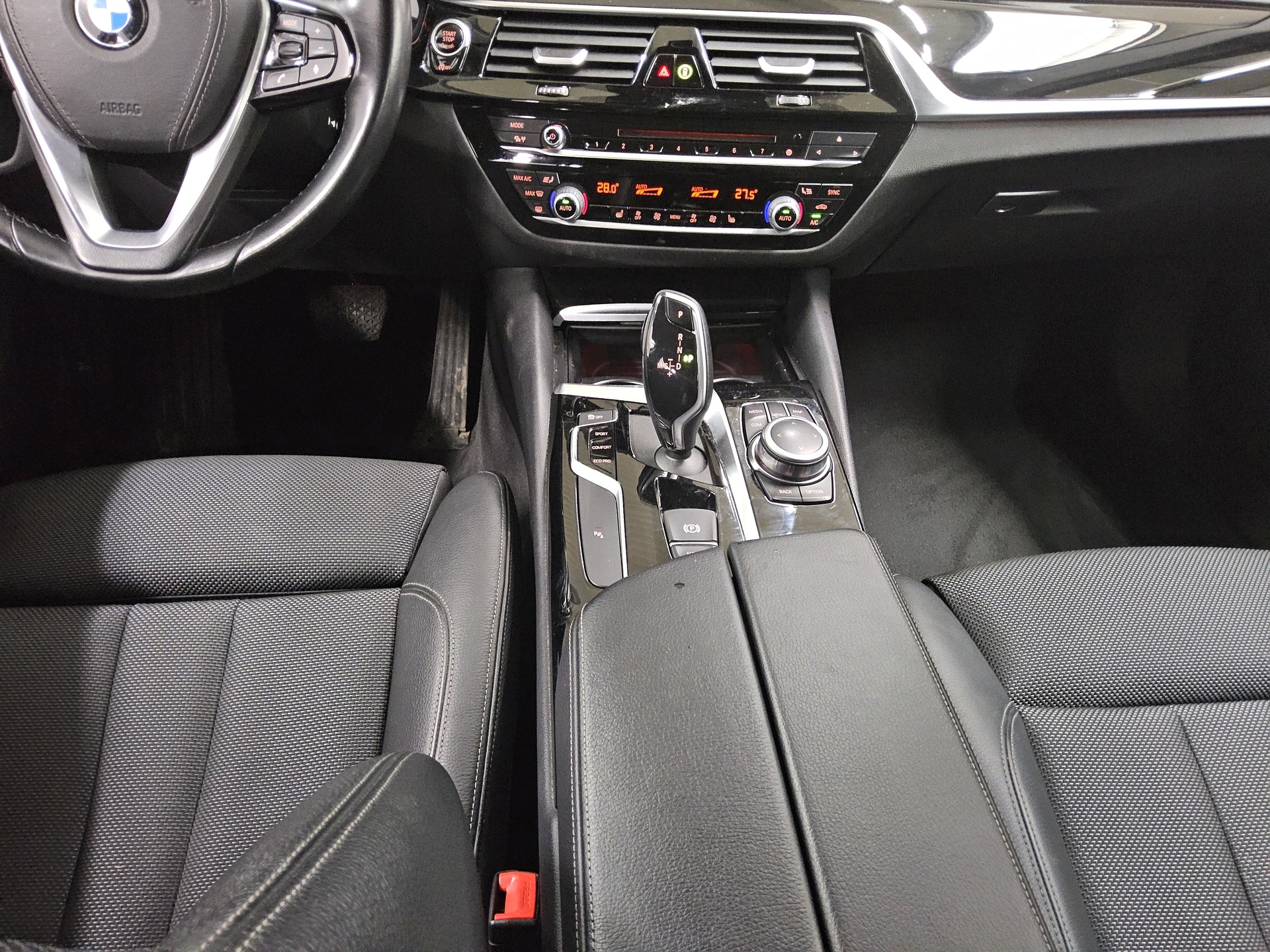 BMW 520dA Touring Sport-Line Navi LED Kamera Ahk 6