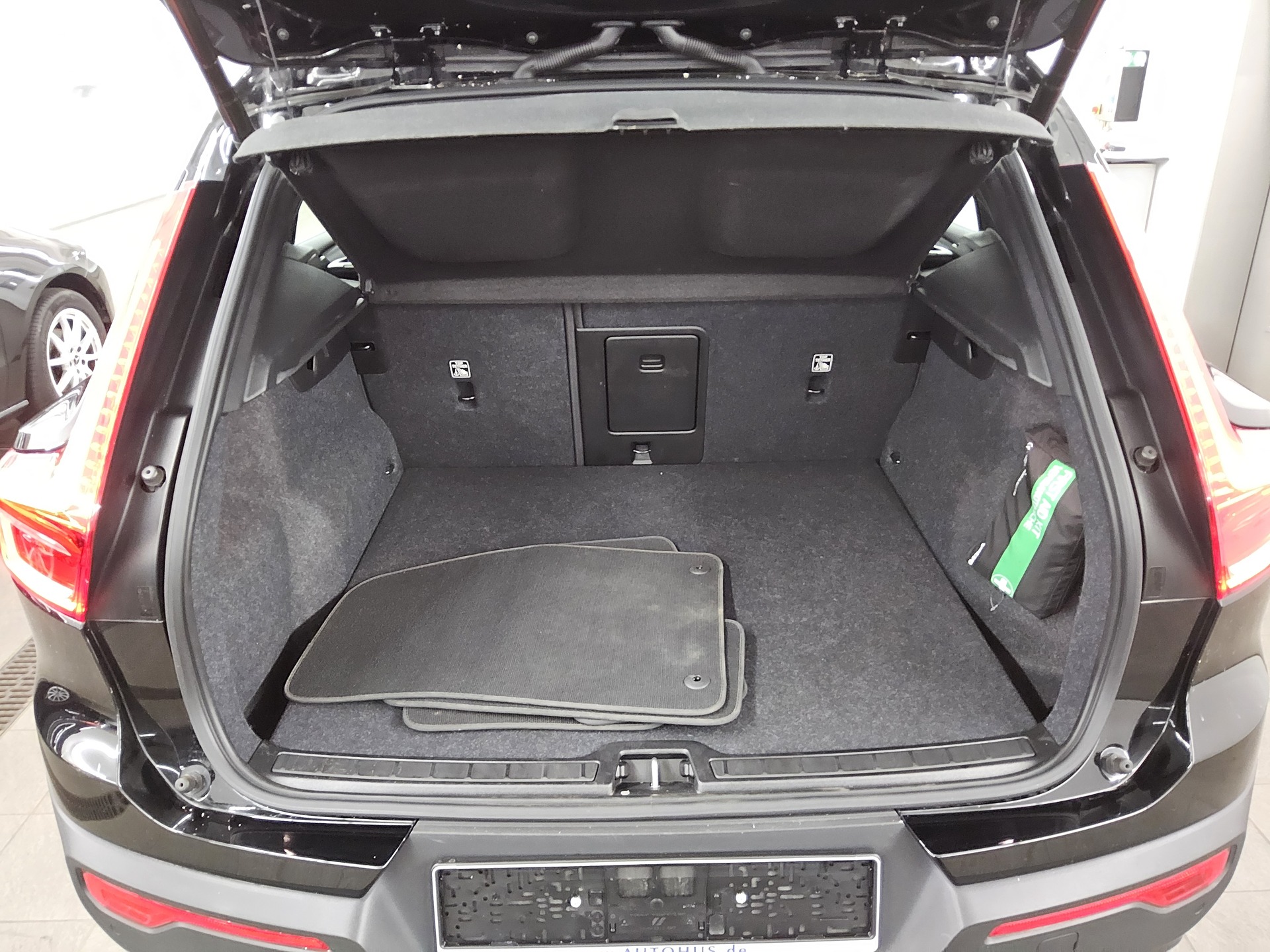 Volvo XC40 T4 Recharge Inscription Navi LED Kamera 12