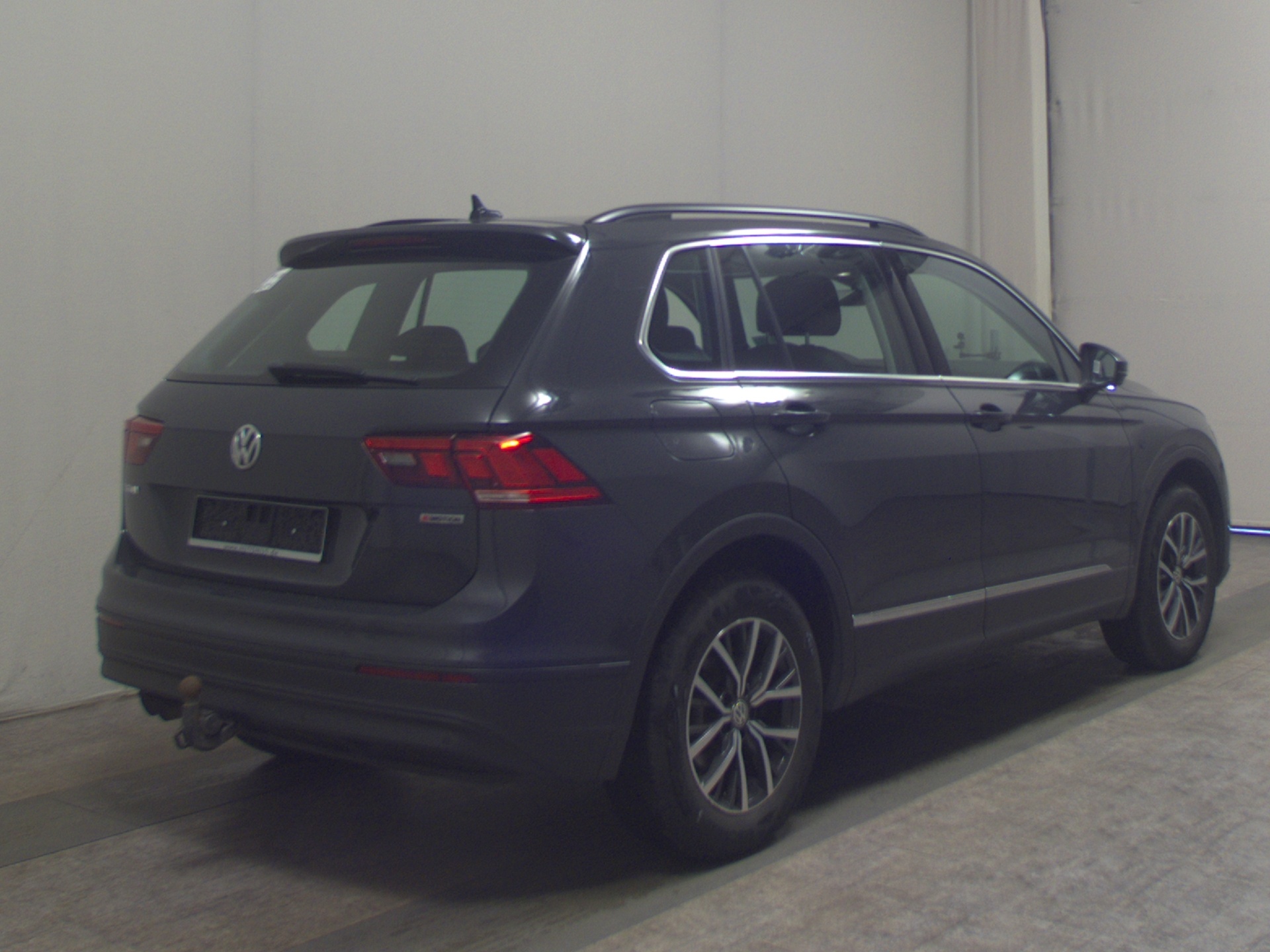 Volkswagen Tiguan 2.0 TDI 4M Comf. Navi+ AID Kamera Ahk RFK 4