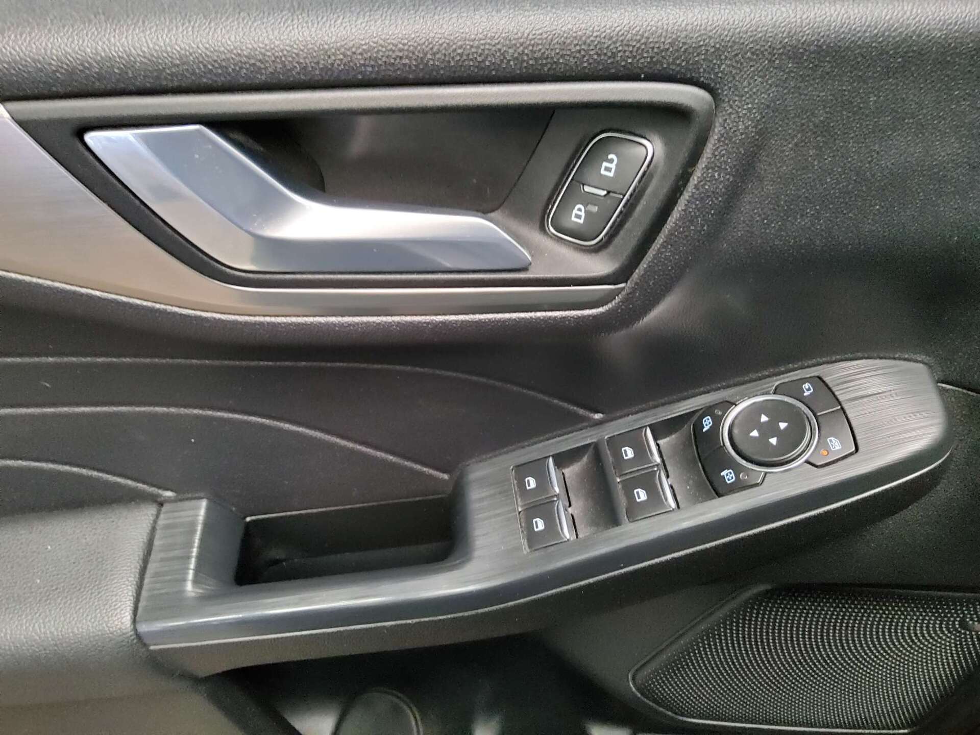 Ford Kuga 2.0 EB Titanium X Navi LED HuD 10