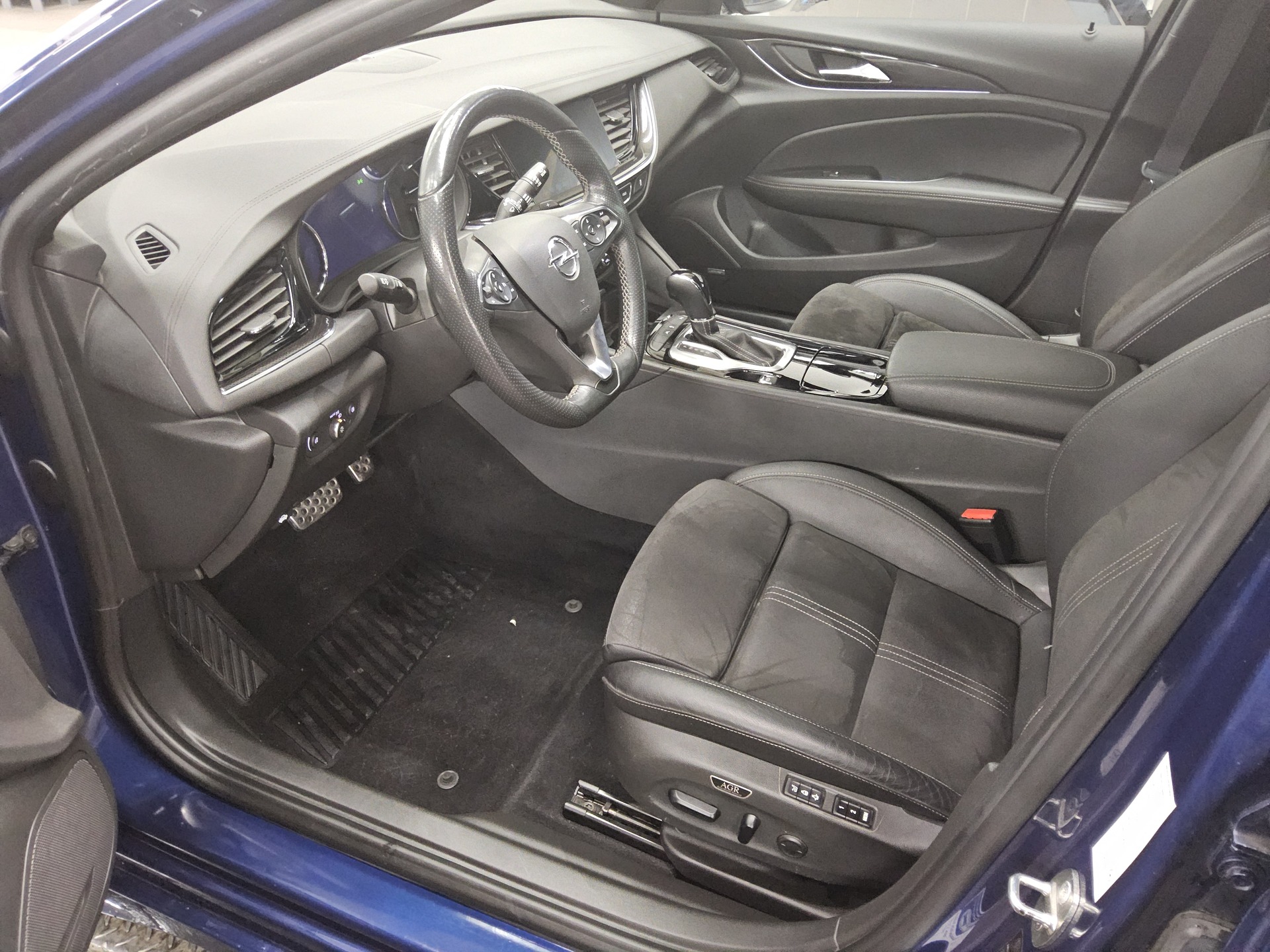 Opel Insignia ST 1.5 D Ultimate Navi BOSE LED AHK 8