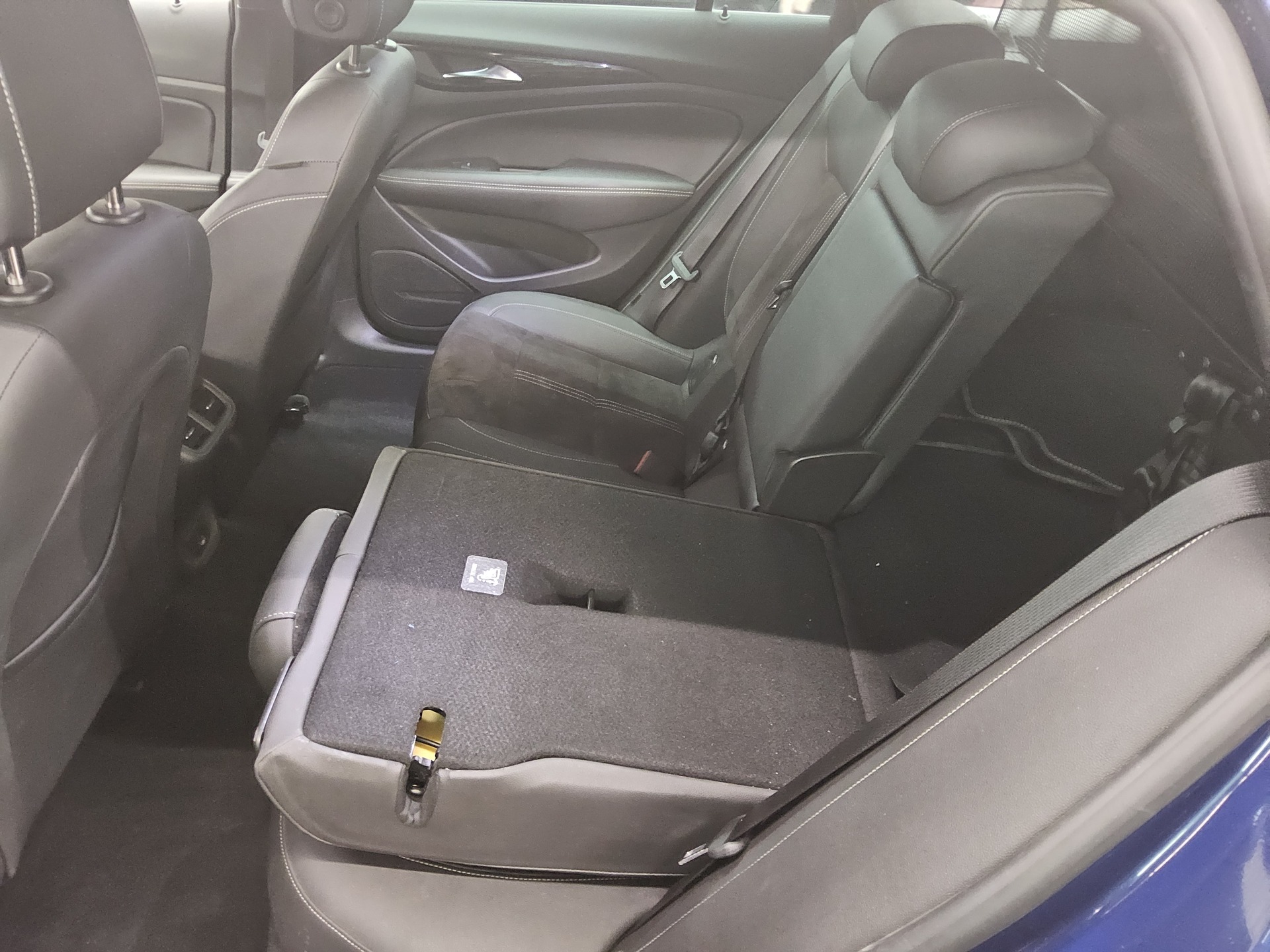 Opel Insignia ST 1.5 D Ultimate Navi BOSE LED AHK 13