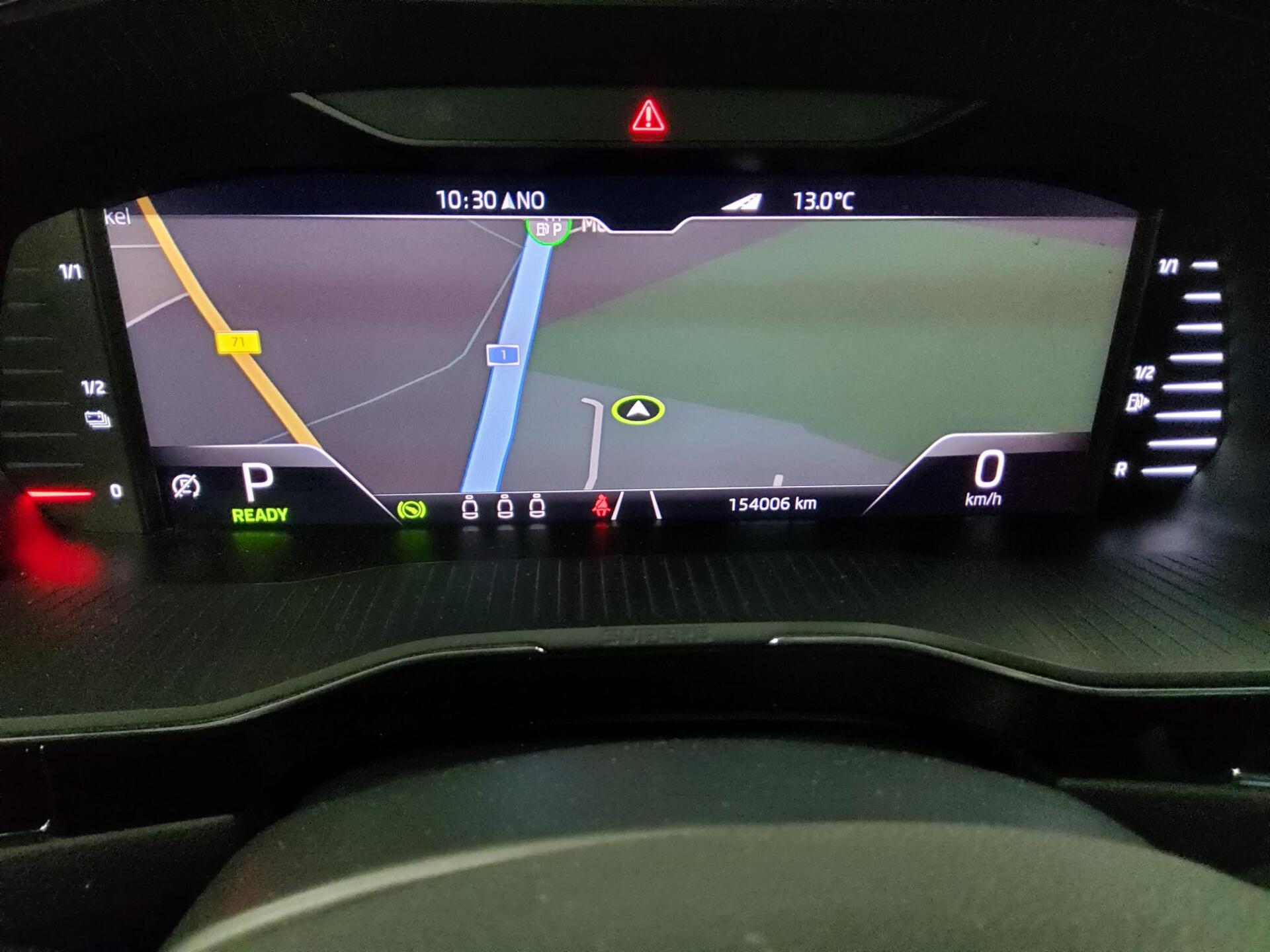 Skoda Superb Kombi 1.4 TSI iV L&K Navi LED Canton vc 8