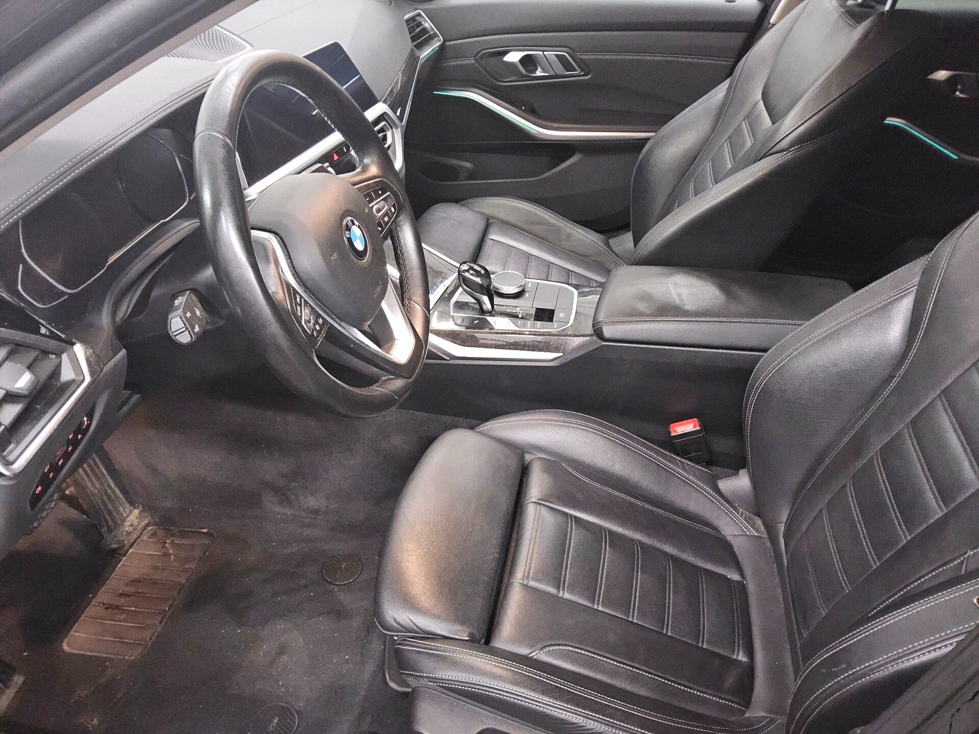 BMW 320dA Touring xDr Luxury-Line Leder Nav HiFi RFK 9
