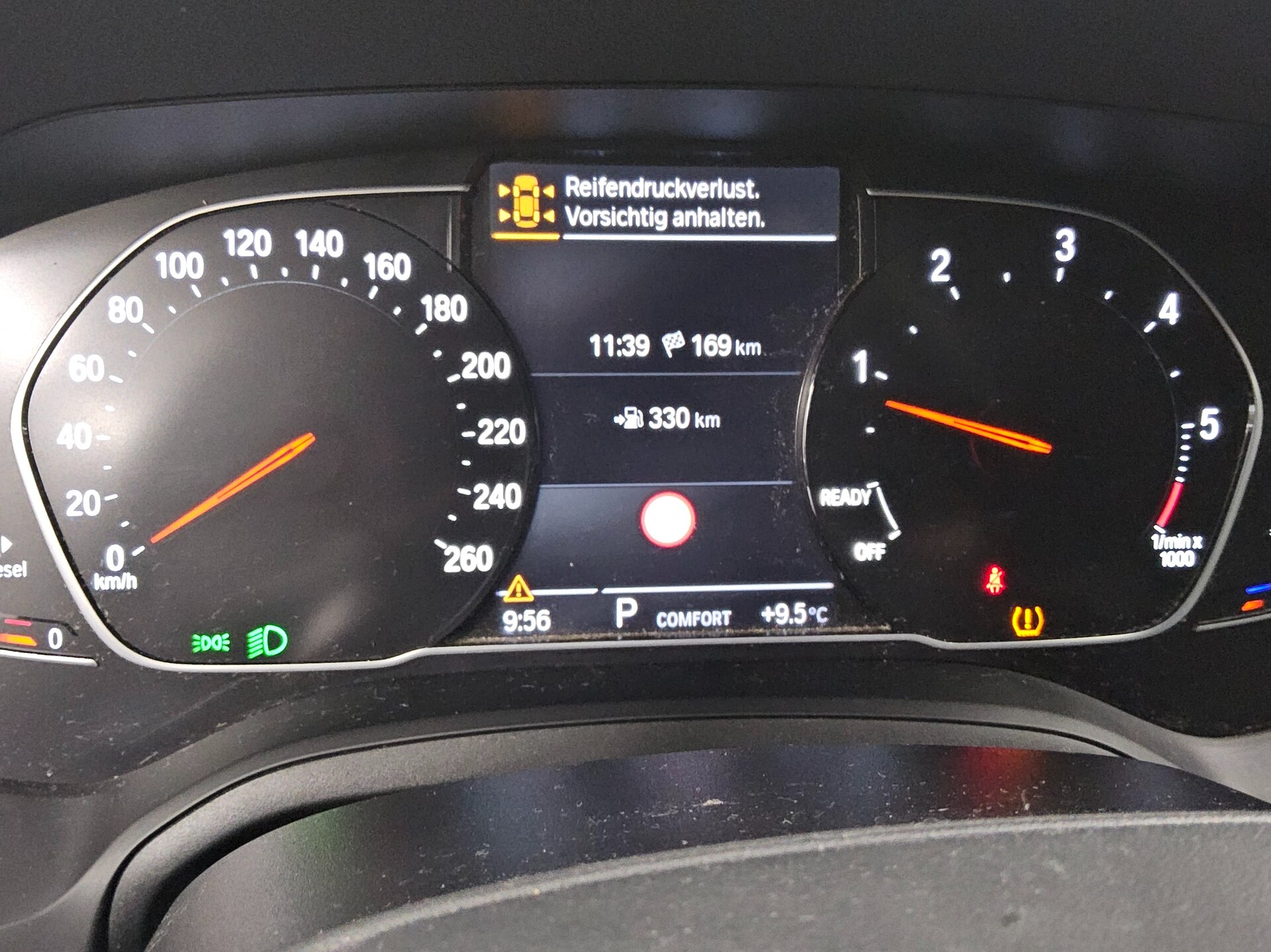 BMW 320dA Touring xDr Luxury-Line Leder Nav HiFi RFK 8