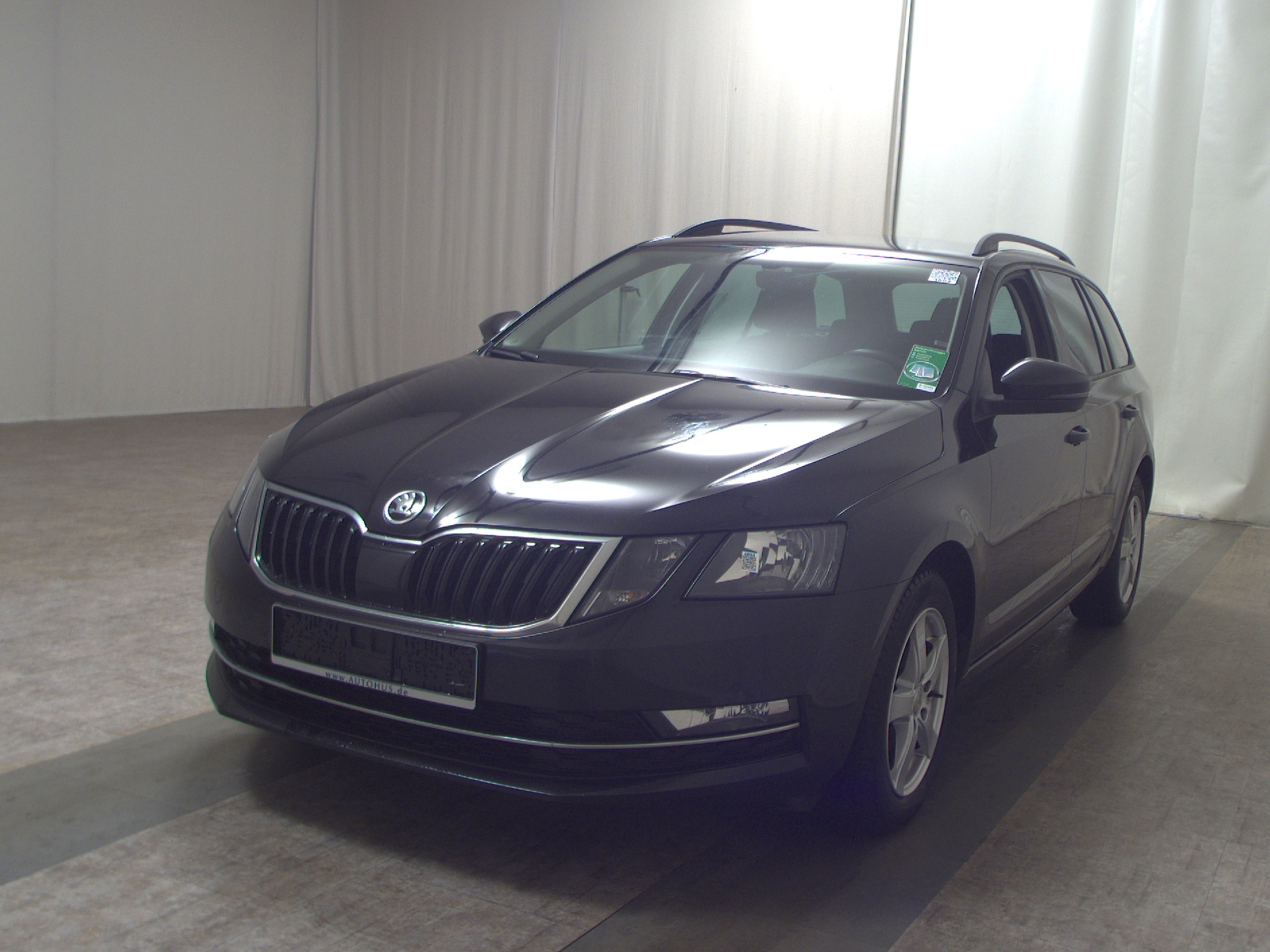 Skoda Octavia Kombi 2.0 TDI Style Navi Shz PDC AHK 2