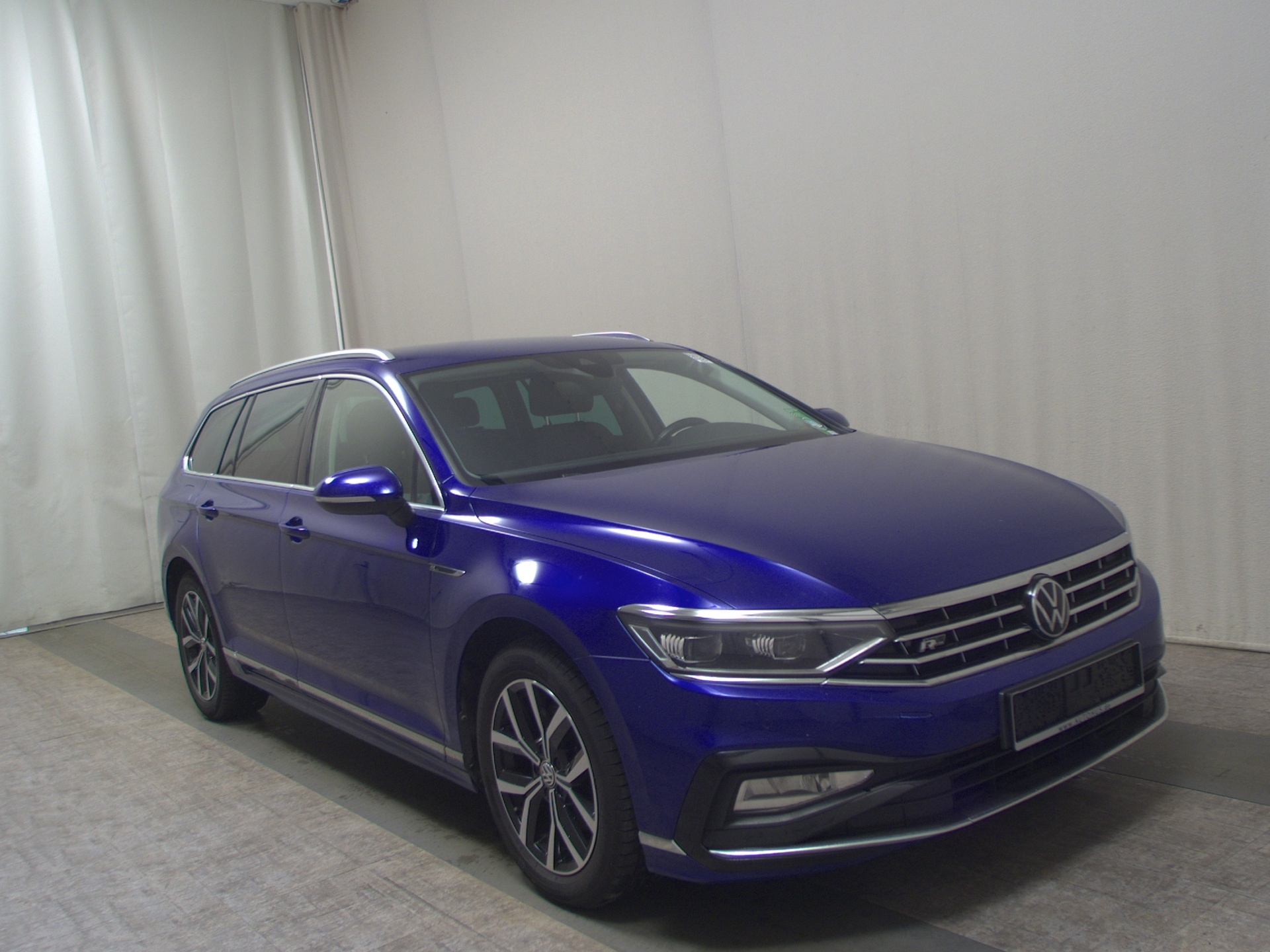 Volkswagen Passat Var. 2.0 TDI R-Line T-Leder Navi IQ.Light 3