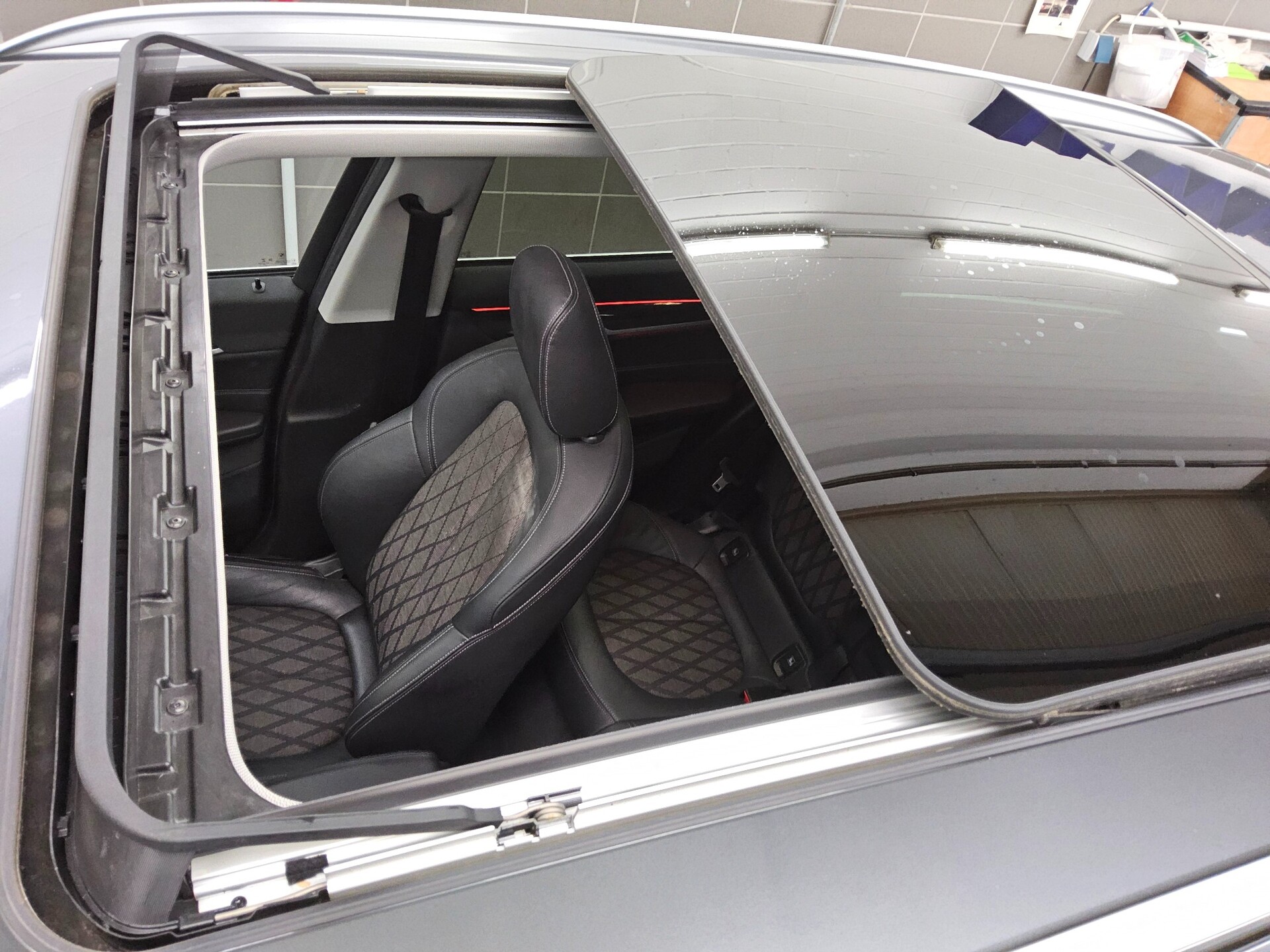 BMW X1 sDrive18d X-Line Navi LED Pano HiFi AHK ACC 11