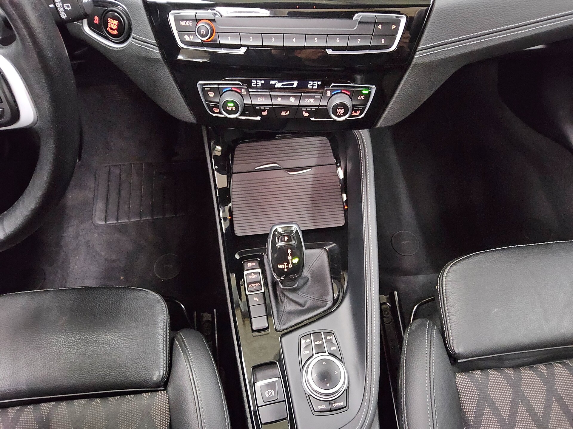 BMW X1 sDrive18d X-Line Navi LED Pano HiFi AHK ACC 6